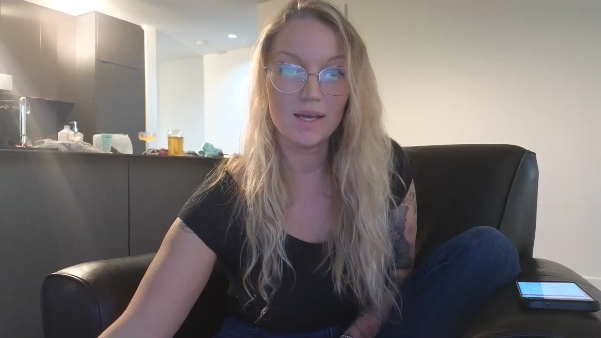 Gallery image thumbnail from EmilyEmbers's myfreecams stream on, 10/14/2025, 01:23 image 2 of 20