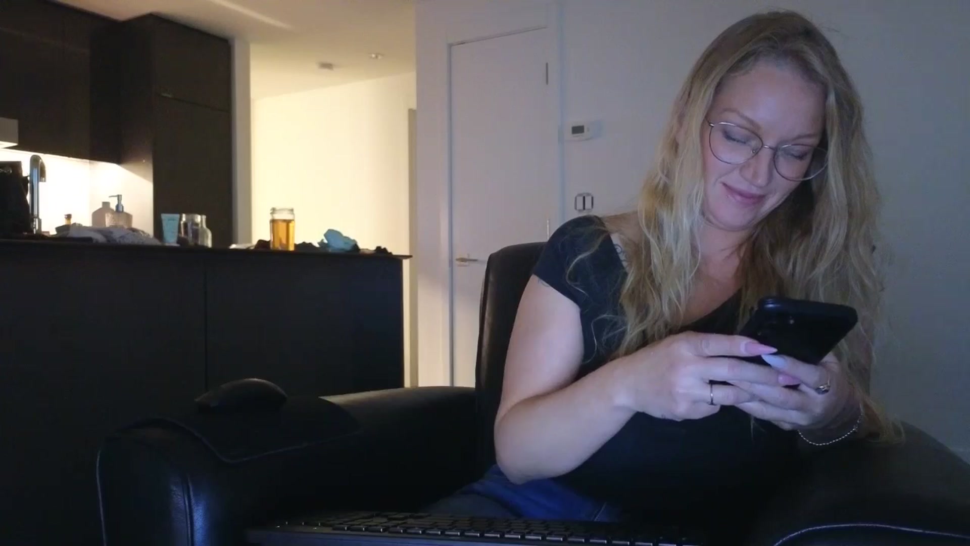 Gallery image thumbnail from EmilyEmbers's myfreecams stream on, 10/14/2025, 01:23 image 18 of 20