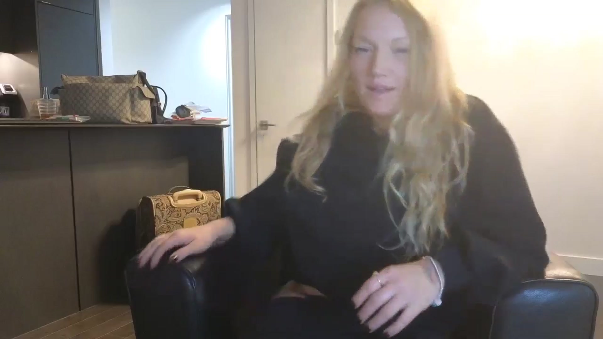Gallery image thumbnail from EmilyEmbers's myfreecams stream on, 10/26/2025, 06:40 image 5 of 20