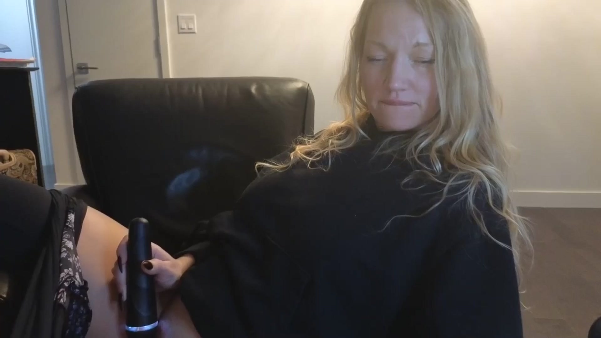 Gallery image thumbnail from EmilyEmbers's myfreecams stream on, 10/26/2025, 06:40 image 8 of 20
