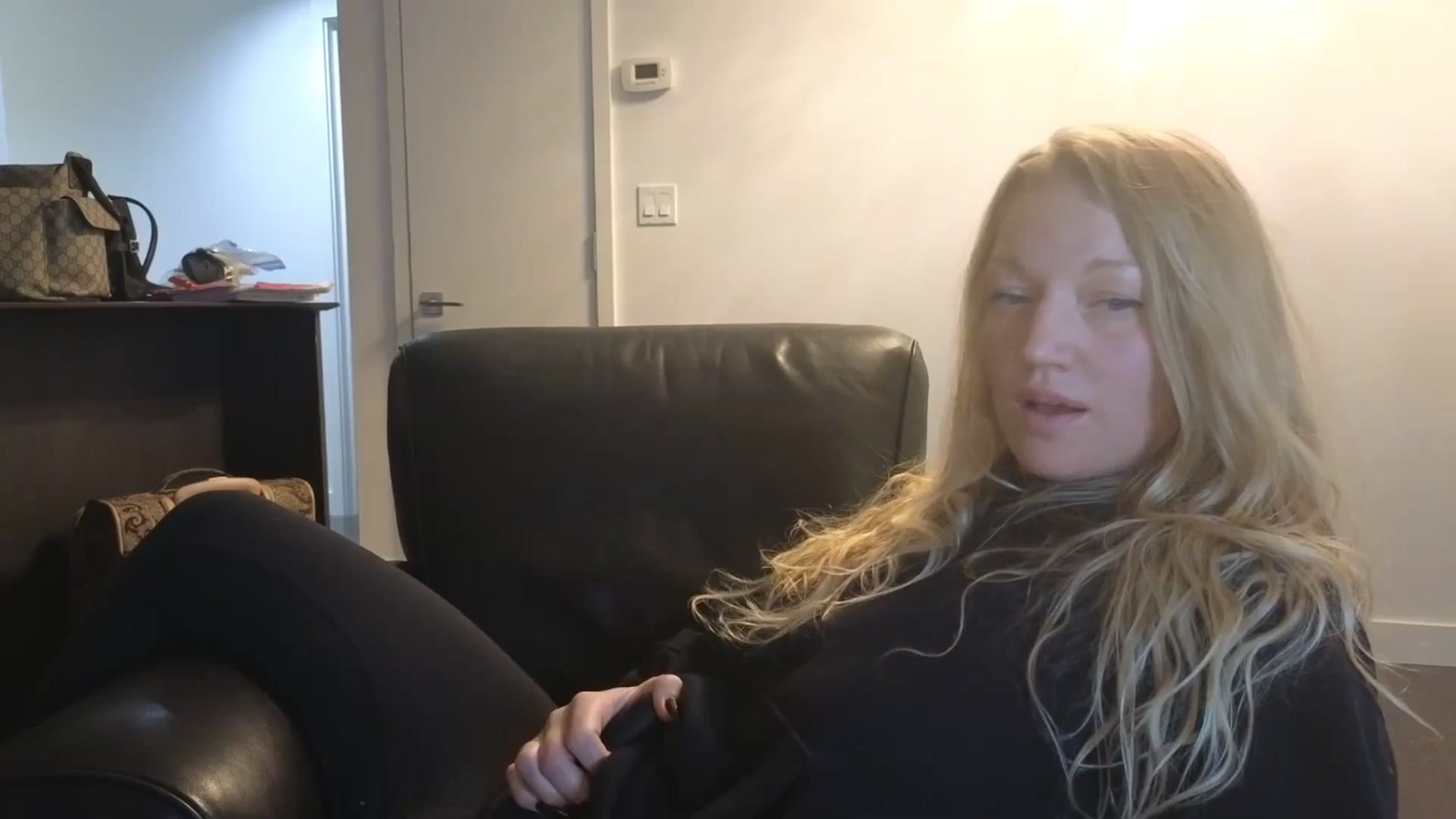 Gallery image thumbnail from EmilyEmbers's myfreecams stream on, 10/26/2025, 06:40 image 7 of 20
