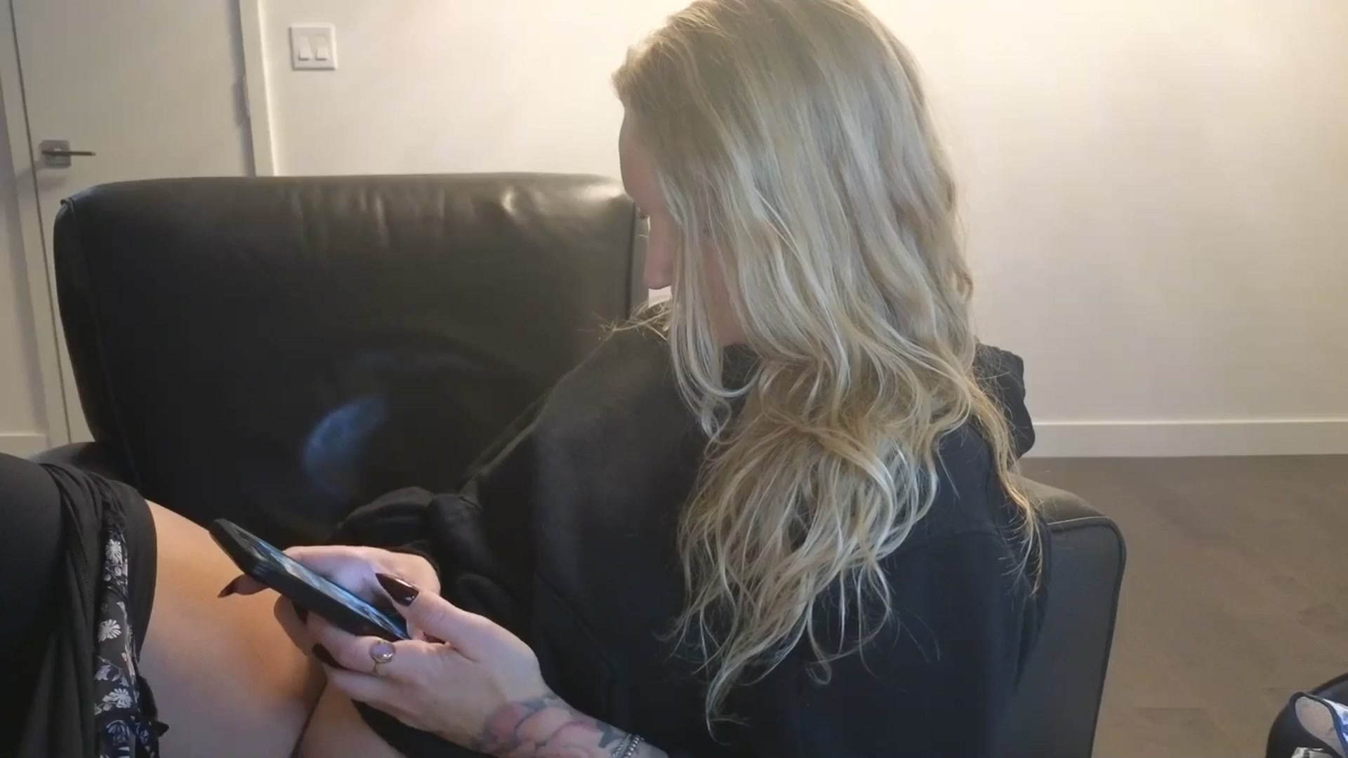 Gallery image thumbnail from EmilyEmbers's myfreecams stream on, 10/26/2025, 06:40 image 17 of 20