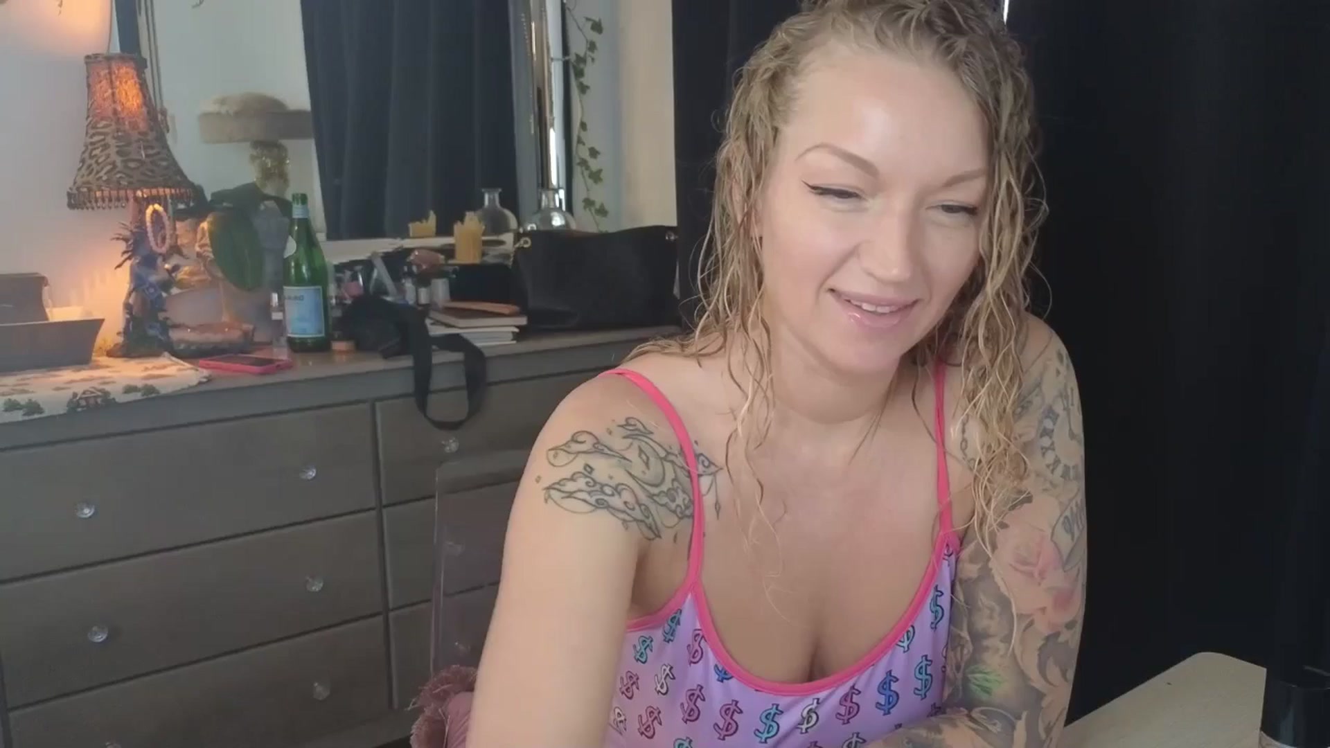 Gallery image thumbnail from EmilyEmbers's myfreecams stream on, 11/07/2025, 18:54 image 1 of 20