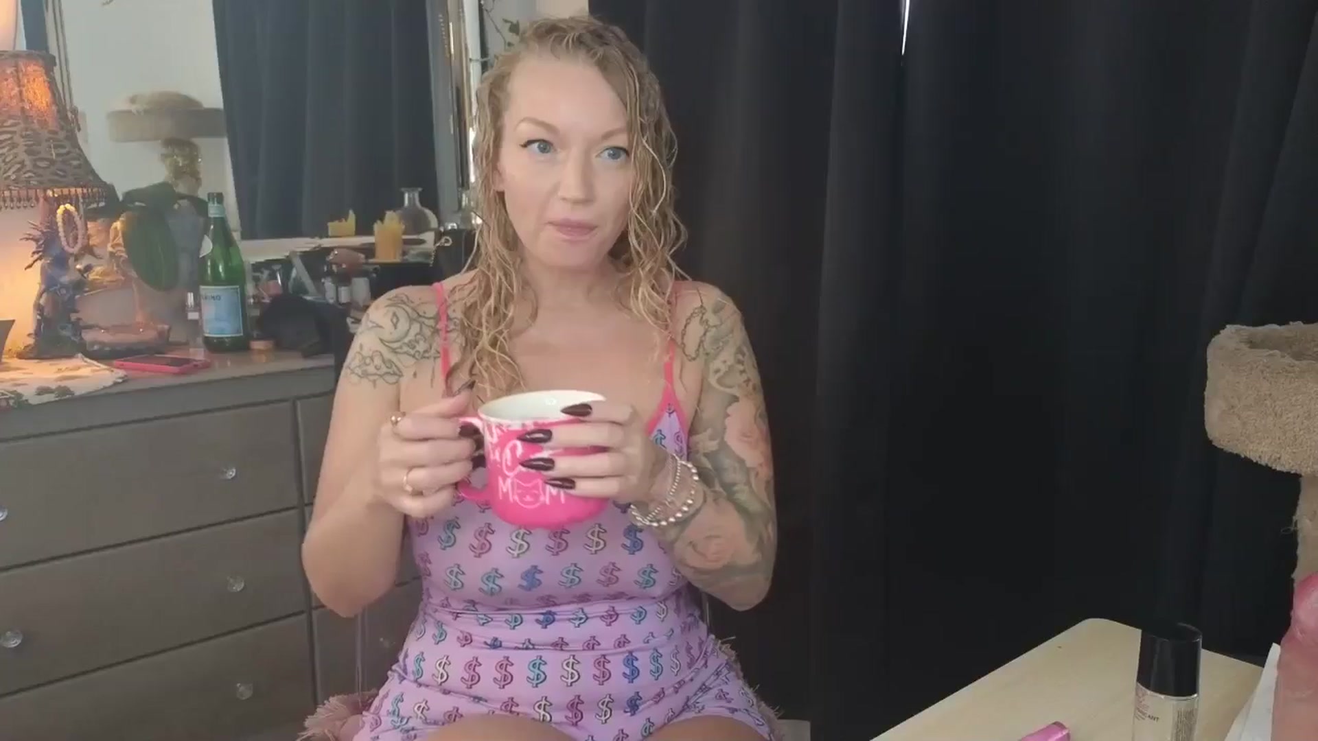 Gallery image thumbnail from EmilyEmbers's myfreecams stream on, 11/07/2025, 18:54 image 5 of 20