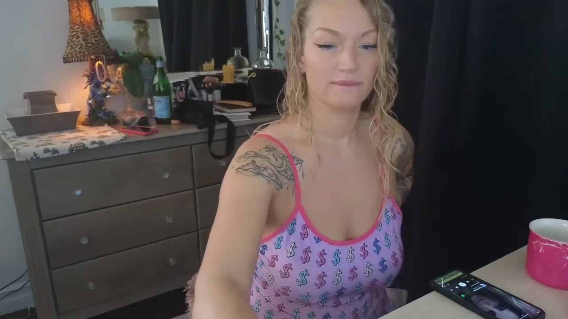 Gallery image thumbnail from EmilyEmbers's myfreecams stream on, 11/07/2025, 18:54 image 9 of 20