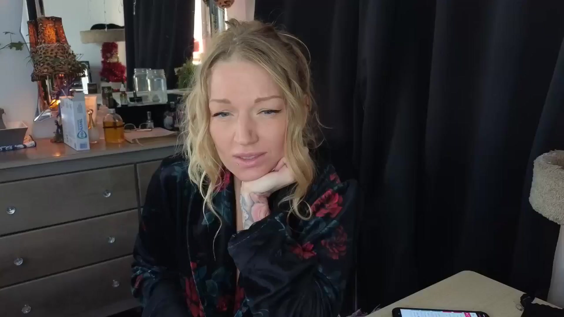 Gallery image thumbnail from EmilyEmbers's myfreecams stream on, 01/16/2026, 18:07 image 16 of 20