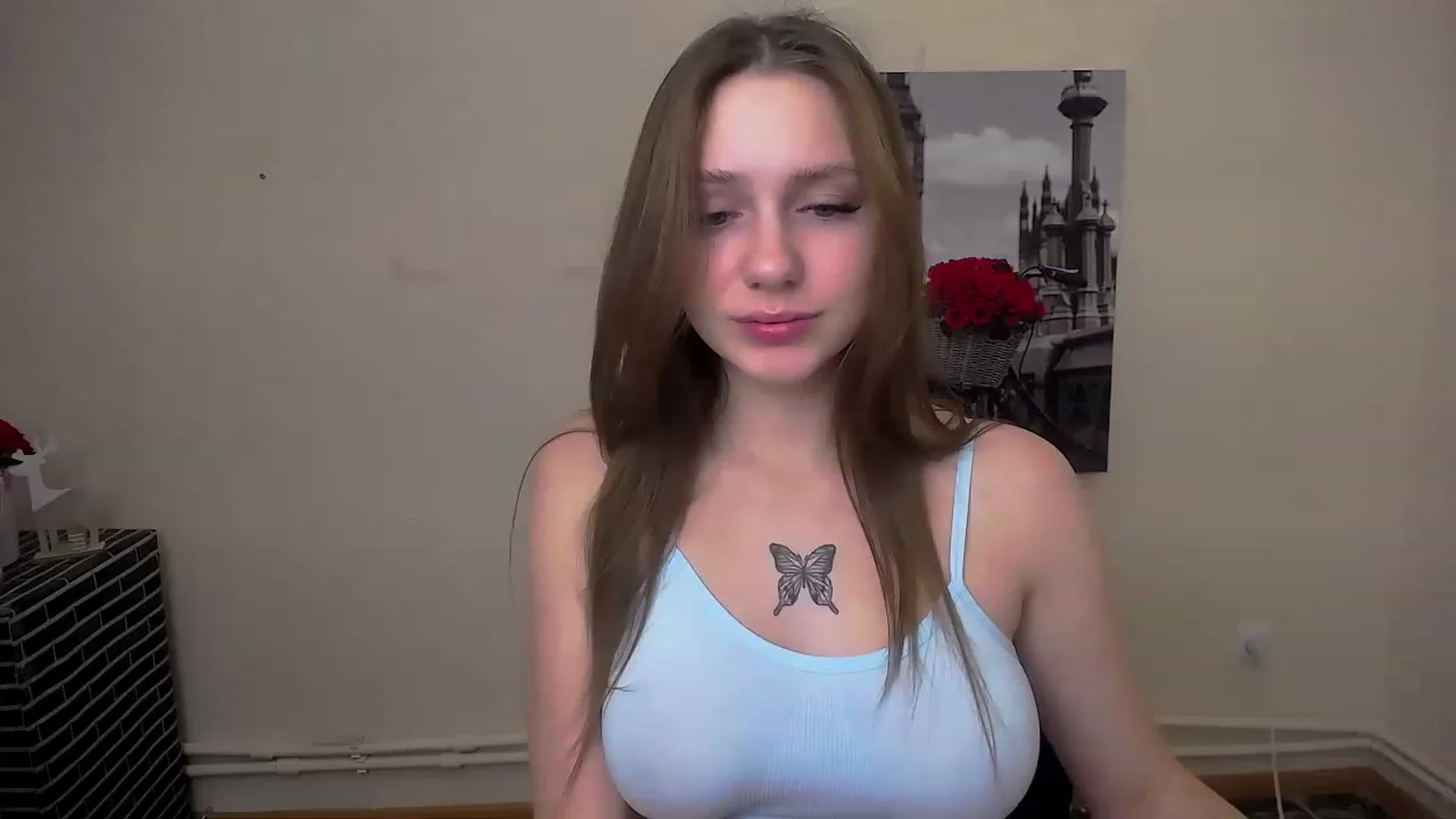 Gallery image thumbnail from EmilyFant_'s myfreecams stream on, 11/19/2022, 03:45 image 5 of 20