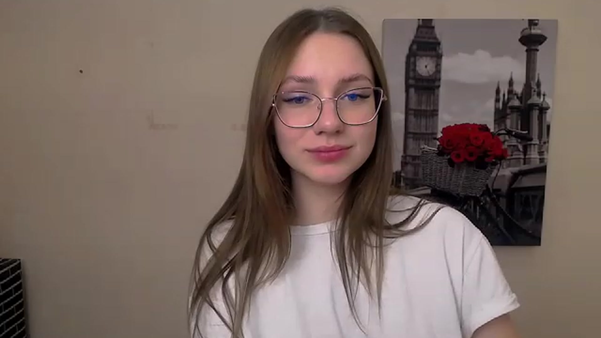Gallery image thumbnail from EmilyFant_'s myfreecams stream on, 11/20/2022, 24:57 image 12 of 20