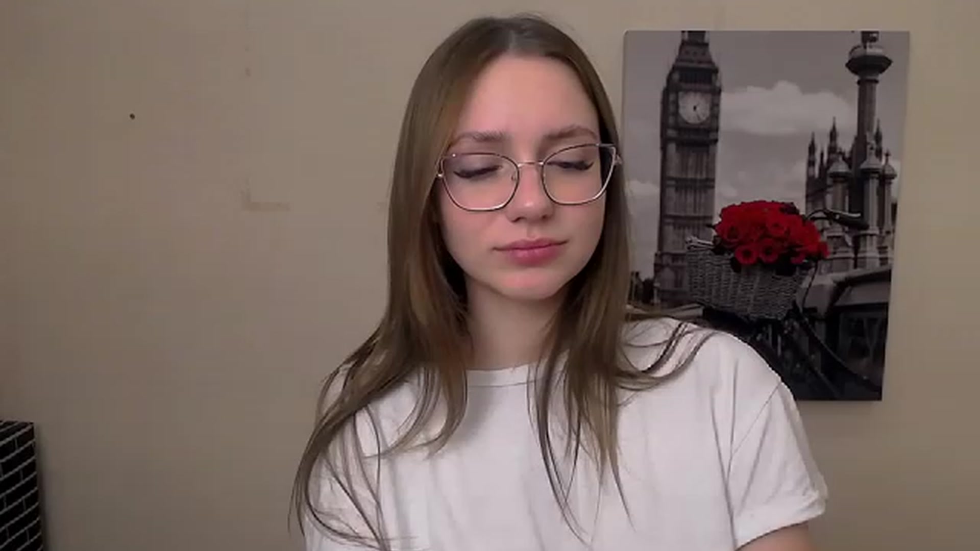 Gallery image thumbnail from EmilyFant_'s myfreecams stream on, 11/20/2022, 24:57 image 11 of 20