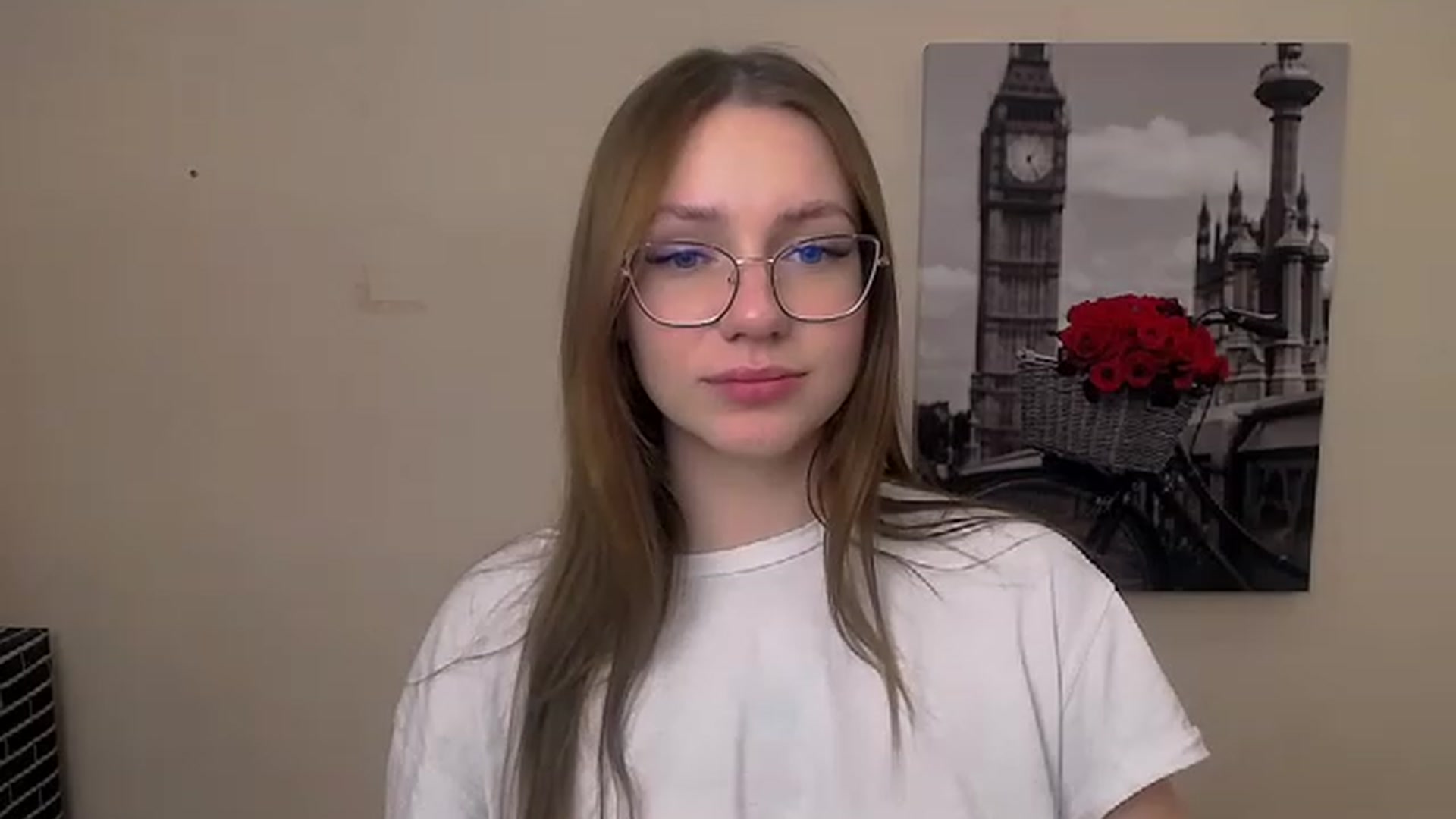 Gallery image thumbnail from EmilyFant_'s myfreecams stream on, 11/20/2022, 24:57 image 16 of 20
