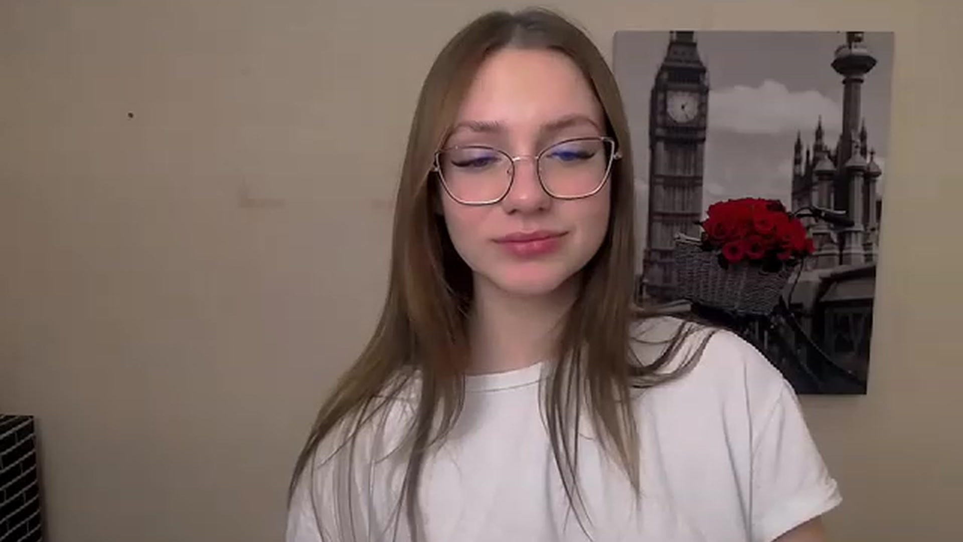 Gallery image thumbnail from EmilyFant_'s myfreecams stream on, 11/20/2022, 24:57 image 10 of 20