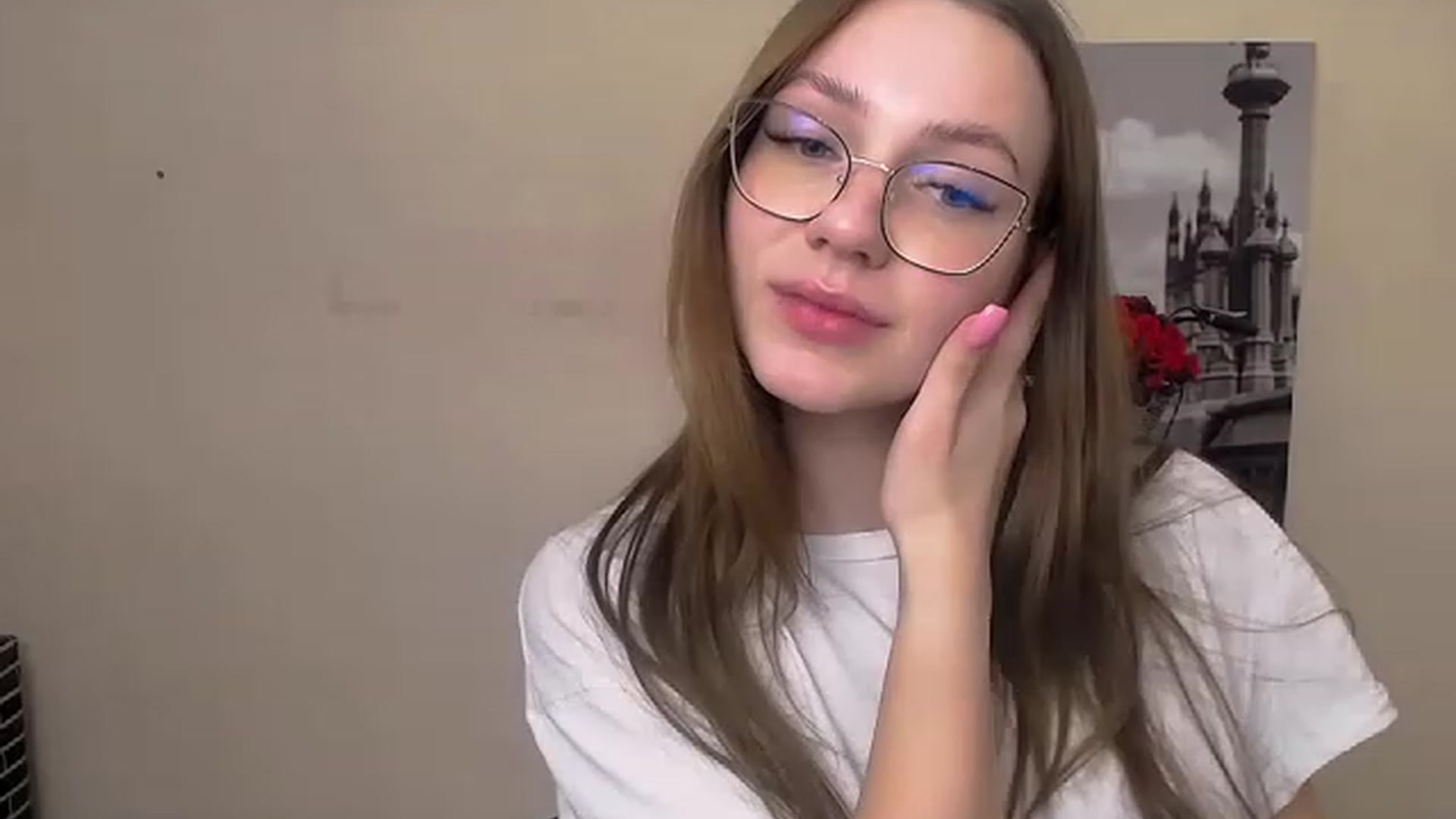 Gallery image thumbnail from EmilyFant_'s myfreecams stream on, 11/20/2022, 24:57 image 20 of 20