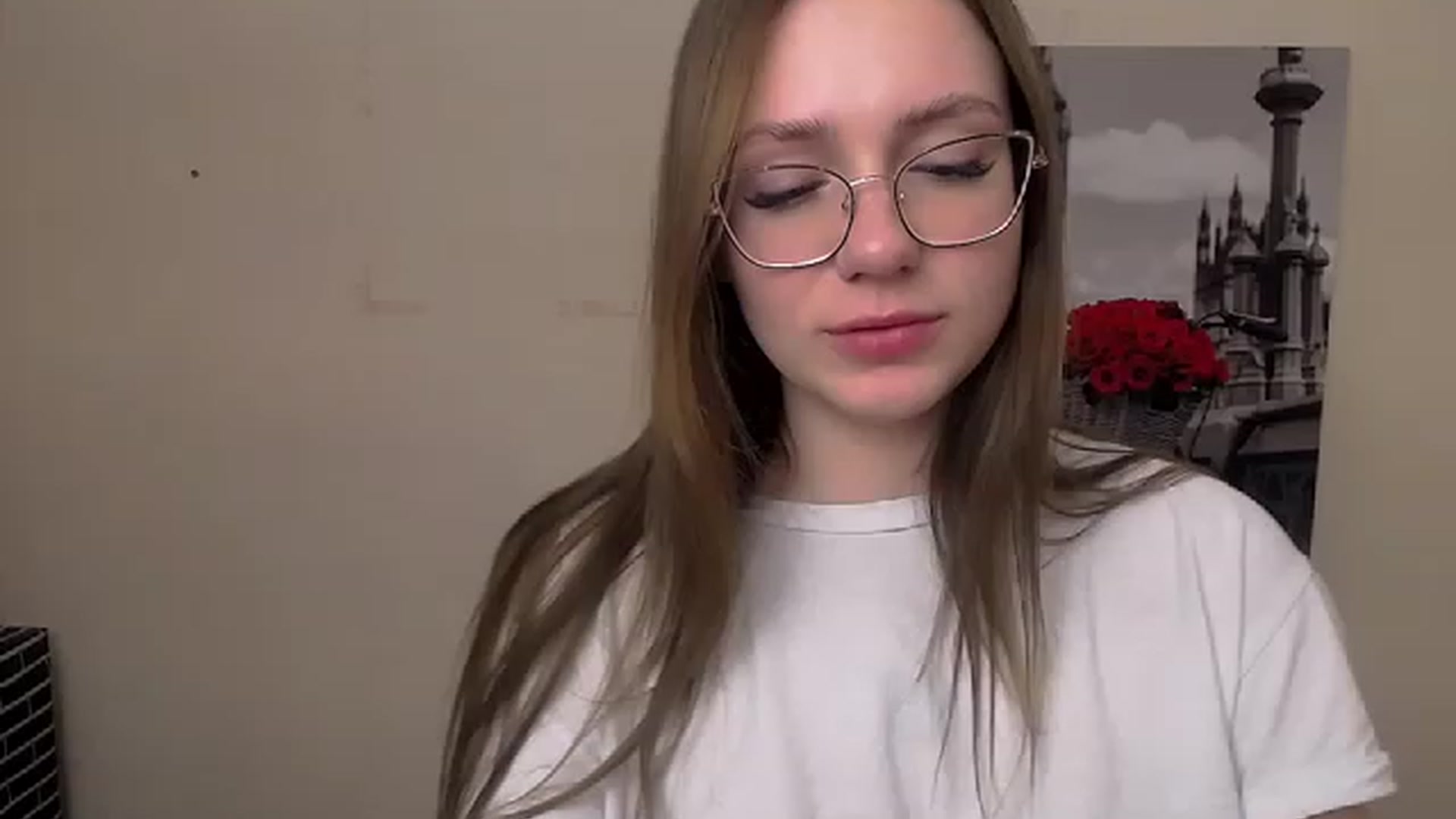 Gallery image thumbnail from EmilyFant_'s myfreecams stream on, 11/20/2022, 24:57 image 8 of 20