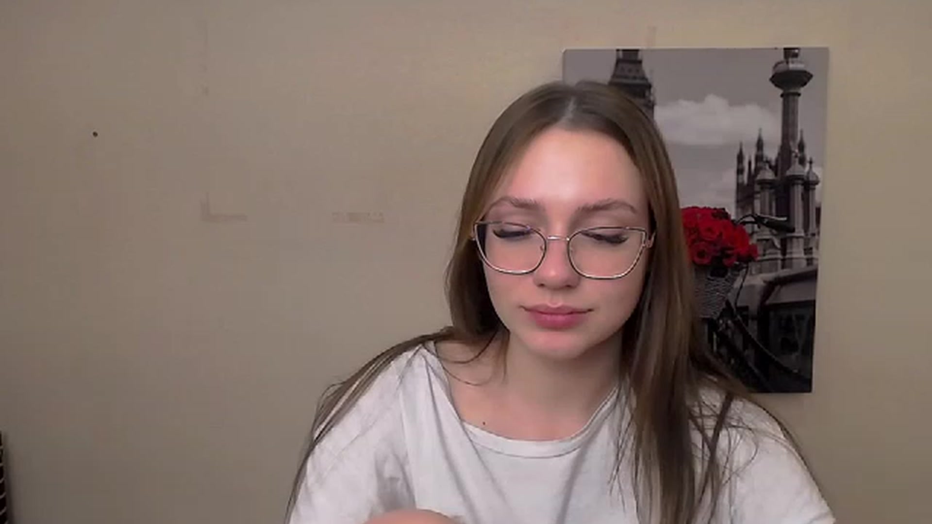Gallery image thumbnail from EmilyFant_'s myfreecams stream on, 11/20/2022, 01:42 image 1 of 20