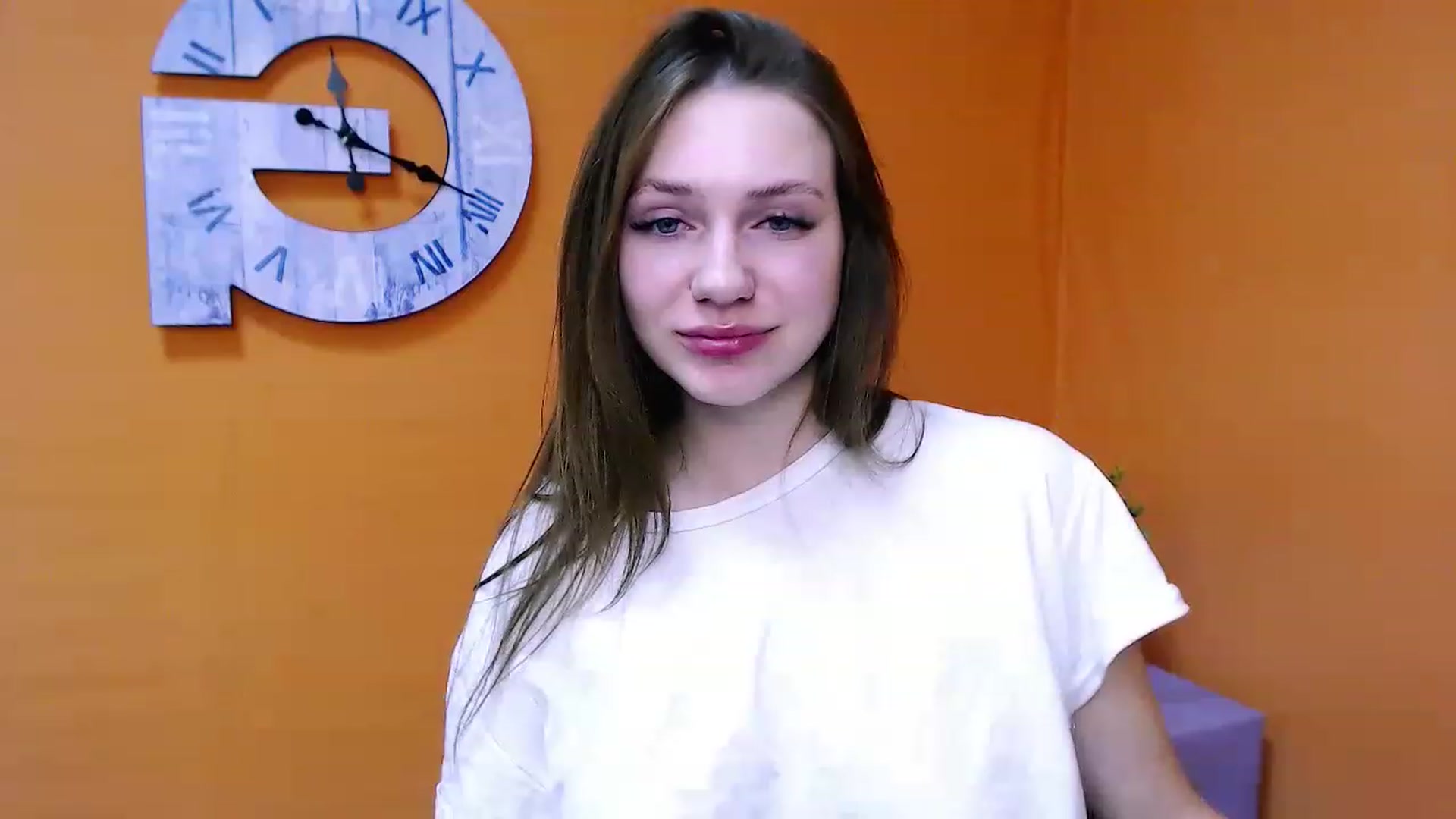 Gallery image thumbnail from EmilyFant_'s myfreecams stream on, 11/24/2022, 22:58 image 8 of 20