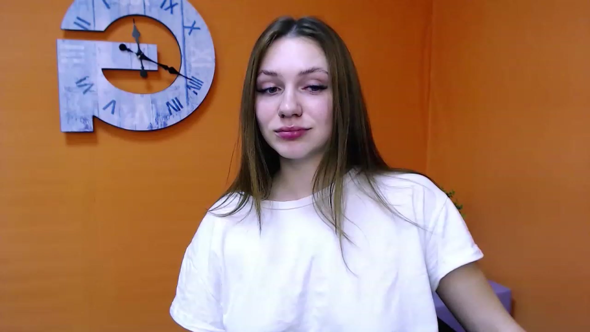 Gallery image thumbnail from EmilyFant_'s myfreecams stream on, 11/24/2022, 22:58 image 15 of 20