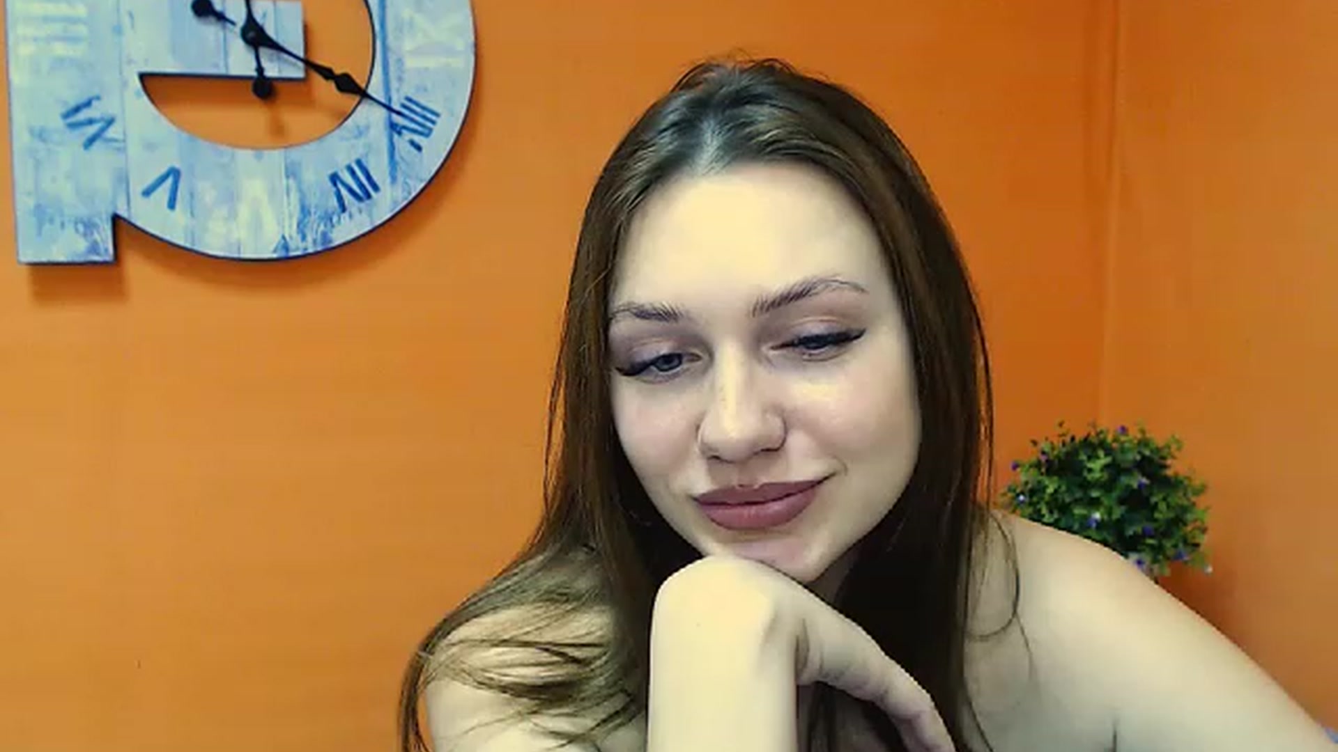 Gallery image thumbnail from EmilyFant_'s myfreecams stream on, 11/27/2022, 20:03 image 17 of 20