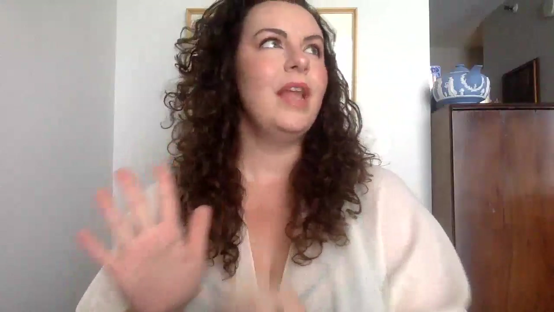 Gallery image thumbnail from EmilyHart's myfreecams stream on, 10/04/2024, 15:05 image 17 of 20