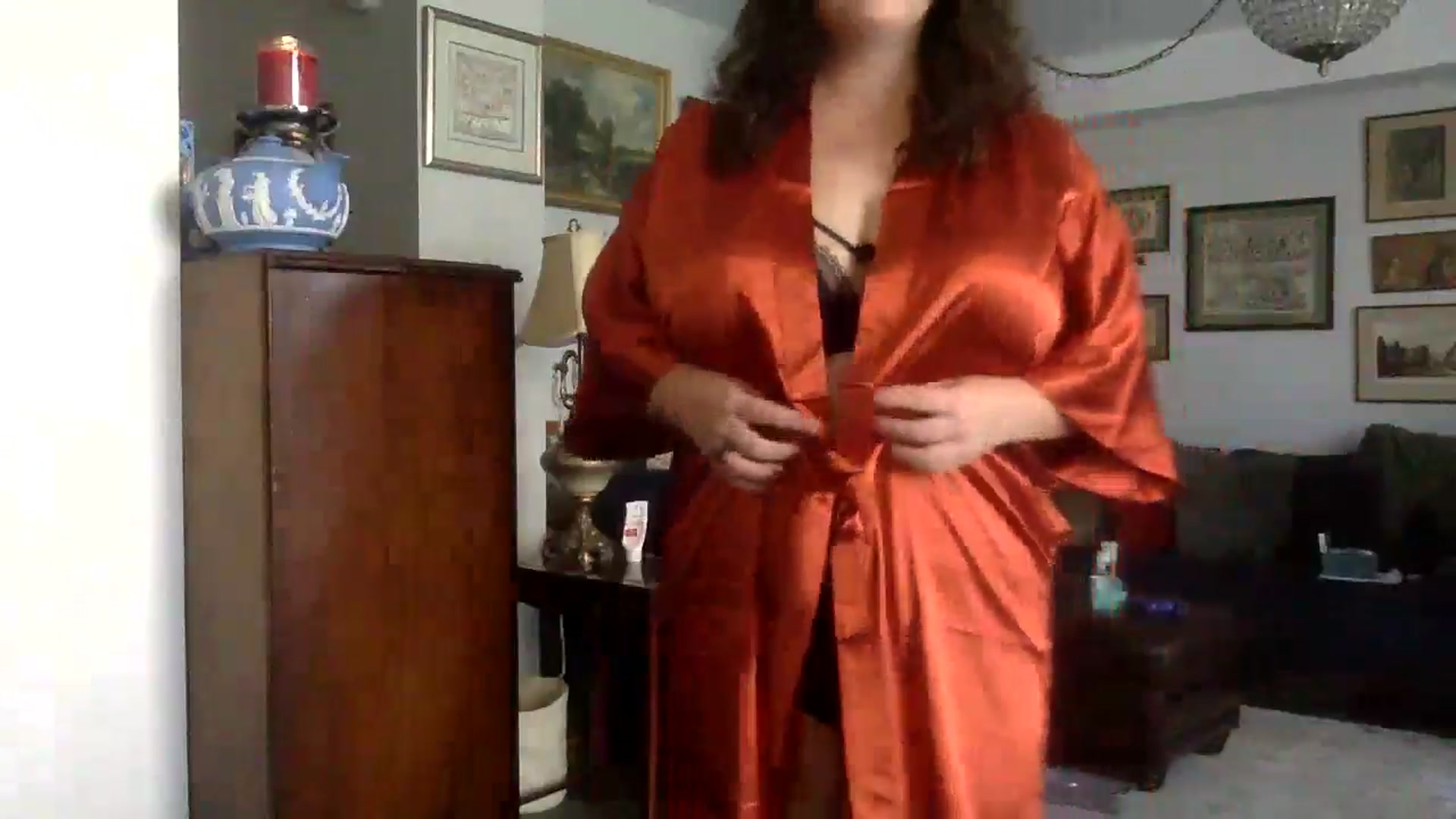 Gallery image thumbnail from EmilyHart's myfreecams stream on, 10/15/2024, 18:09 image 16 of 20