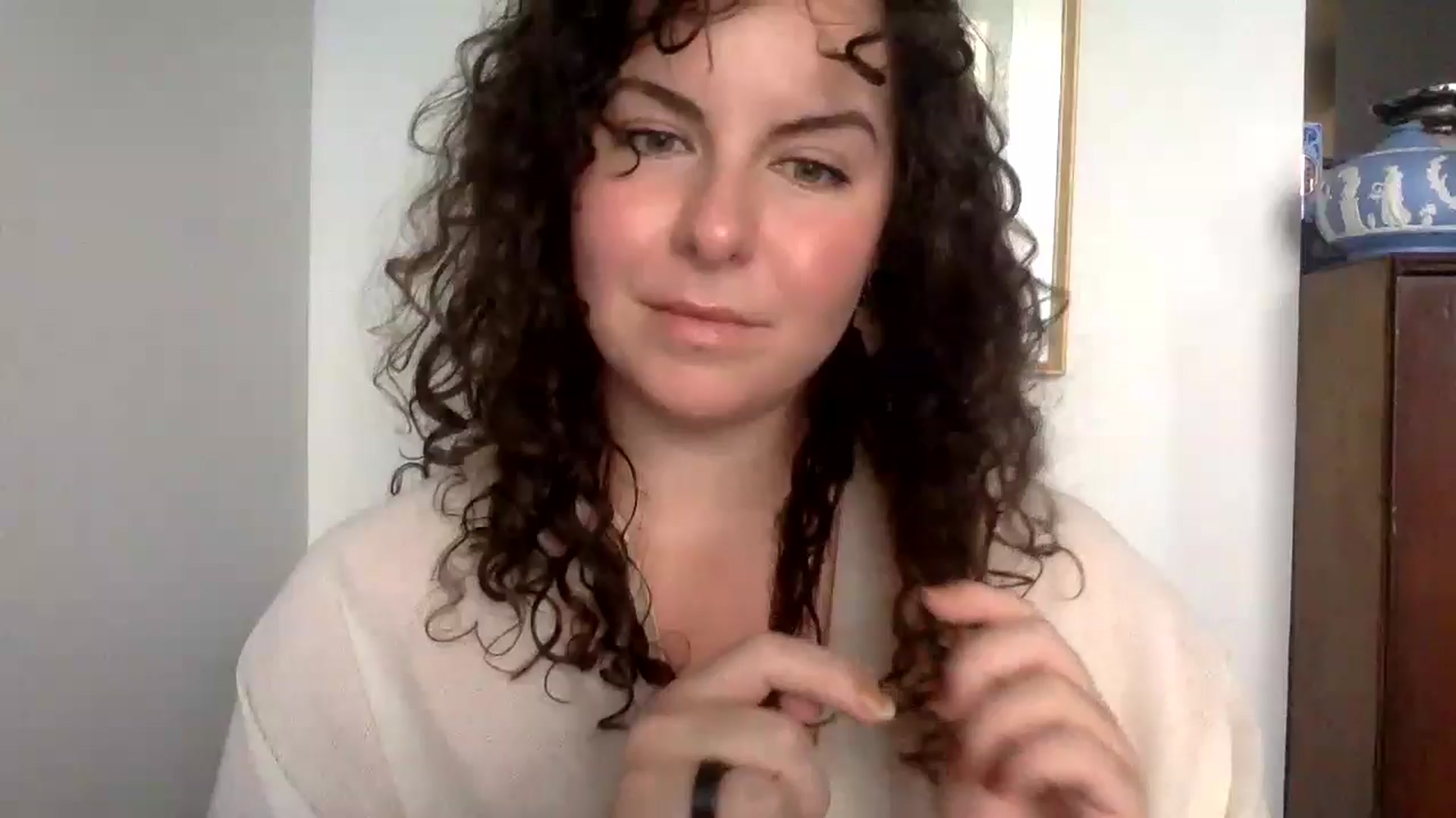 Gallery image thumbnail from EmilyHart's myfreecams stream on, 10/16/2024, 18:33 image 19 of 20