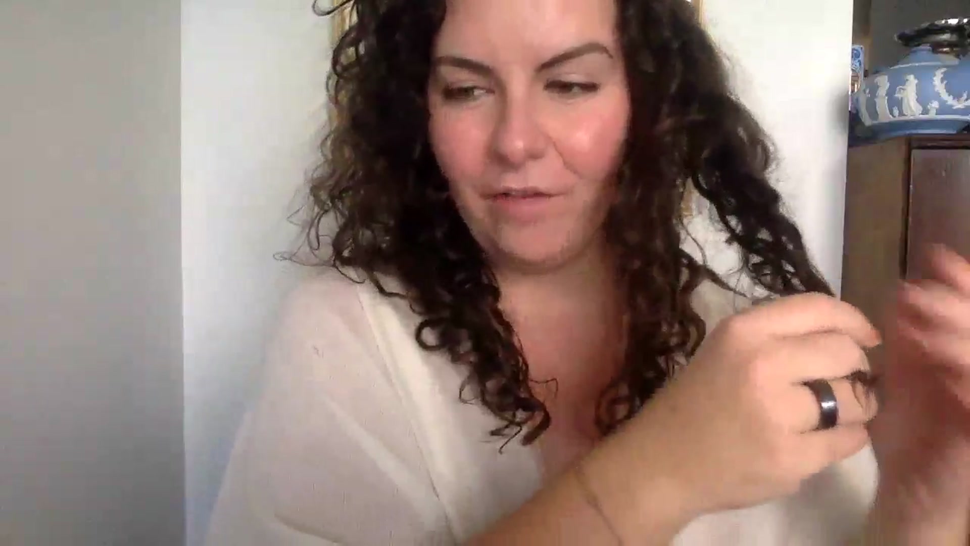 Gallery image thumbnail from EmilyHart's myfreecams stream on, 10/16/2024, 18:33 image 2 of 20