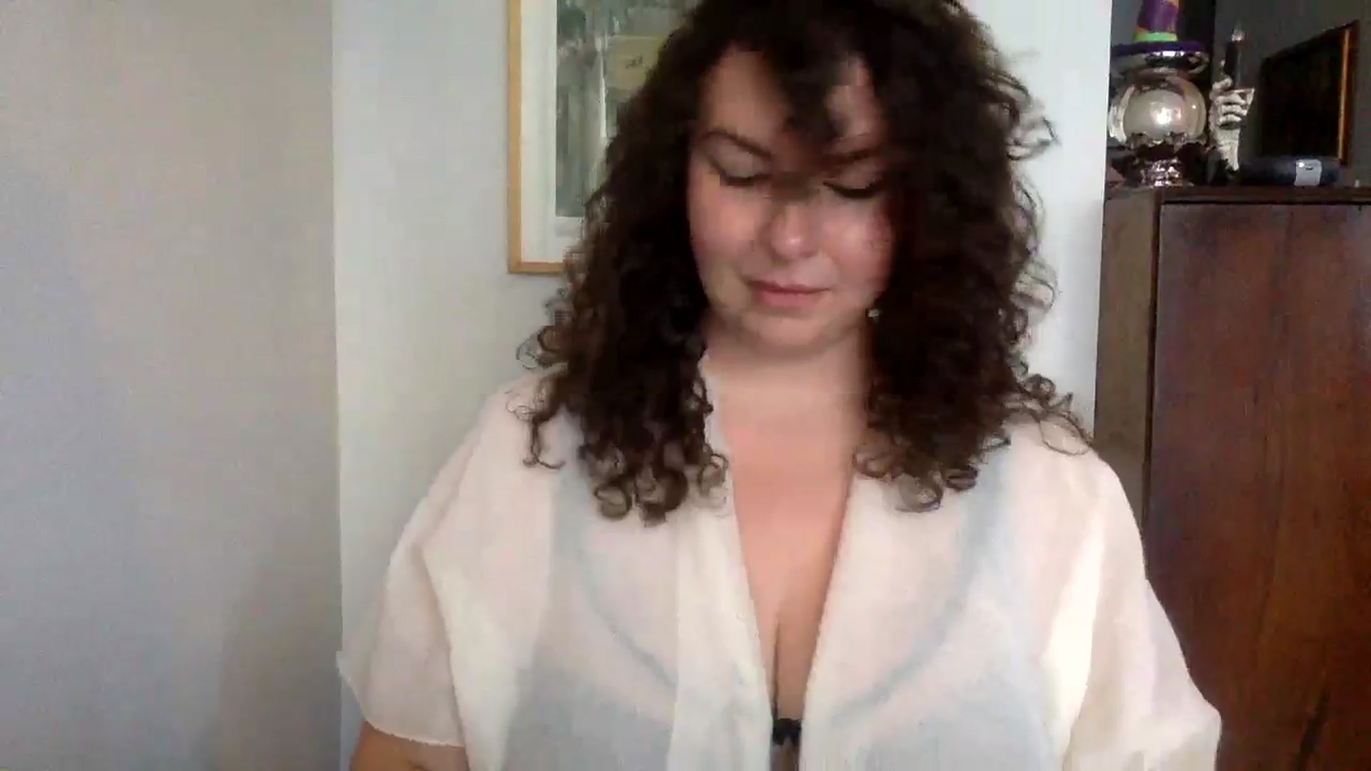 Gallery image thumbnail from EmilyHart's myfreecams stream on, 10/22/2024, 19:32 image 10 of 20