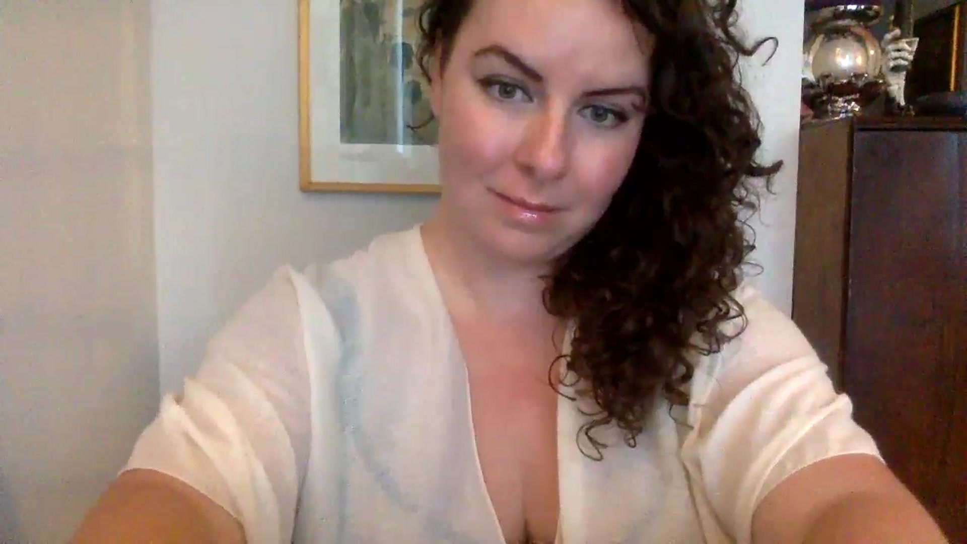Gallery image thumbnail from EmilyHart's myfreecams stream on, 10/22/2024, 21:01 image 17 of 20