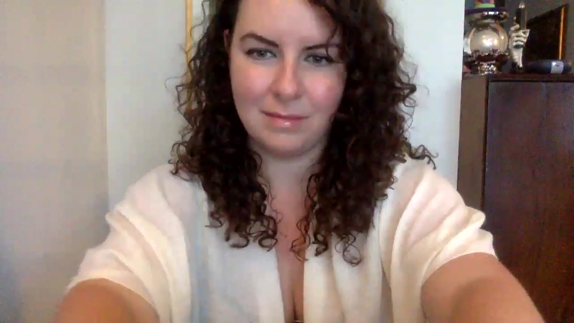 Gallery image thumbnail from EmilyHart's myfreecams stream on, 10/22/2024, 21:01 image 14 of 20