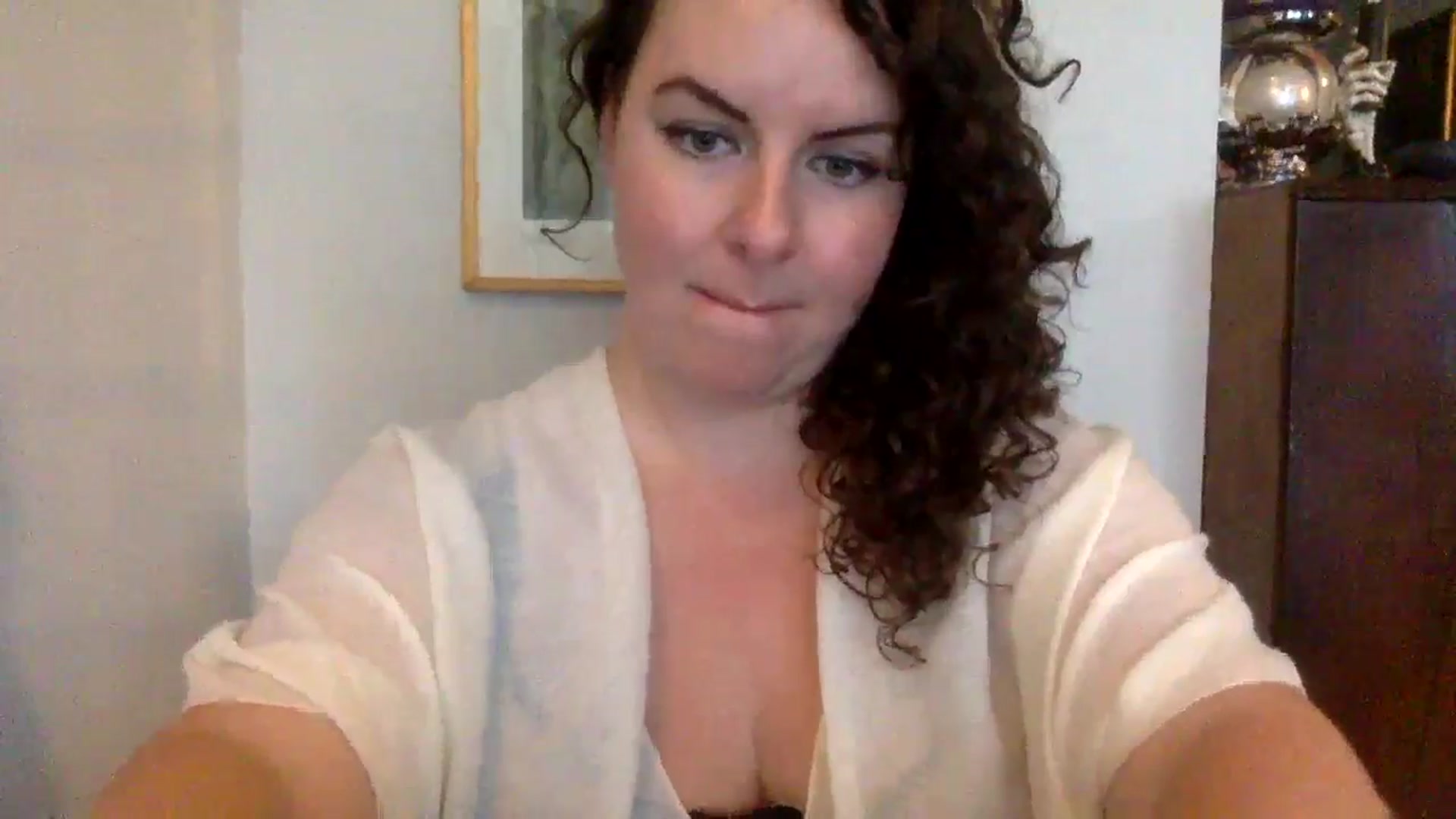 Gallery image thumbnail from EmilyHart's myfreecams stream on, 10/22/2024, 21:01 image 18 of 20