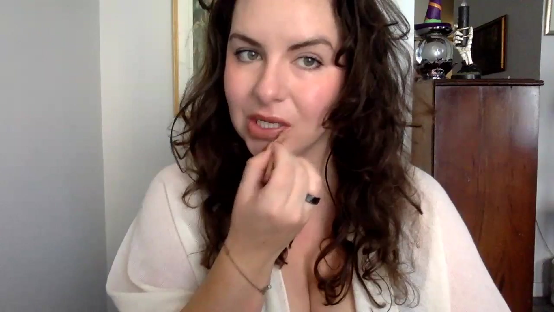 Gallery image thumbnail from EmilyHart's myfreecams stream on, 10/28/2024, 17:33 image 9 of 20