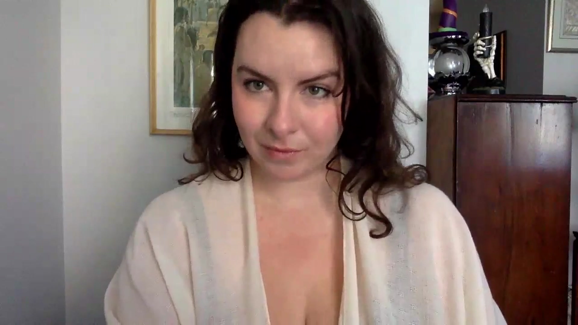 Gallery image thumbnail from EmilyHart's myfreecams stream on, 10/28/2024, 17:33 image 2 of 20