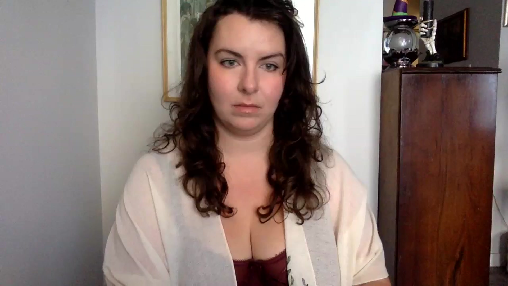Gallery image thumbnail from EmilyHart's myfreecams stream on, 10/28/2024, 18:35 image 17 of 20