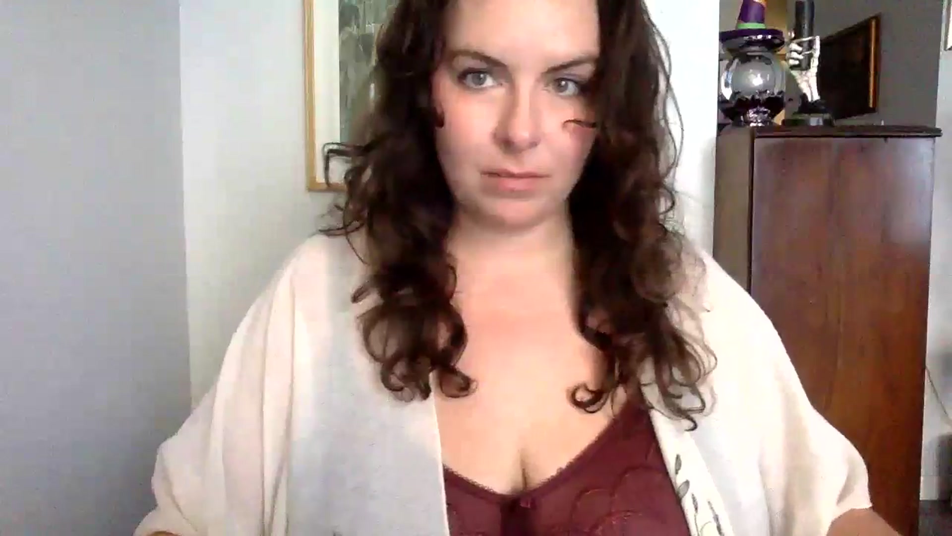Gallery image thumbnail from EmilyHart's myfreecams stream on, 10/28/2024, 18:35 image 19 of 20