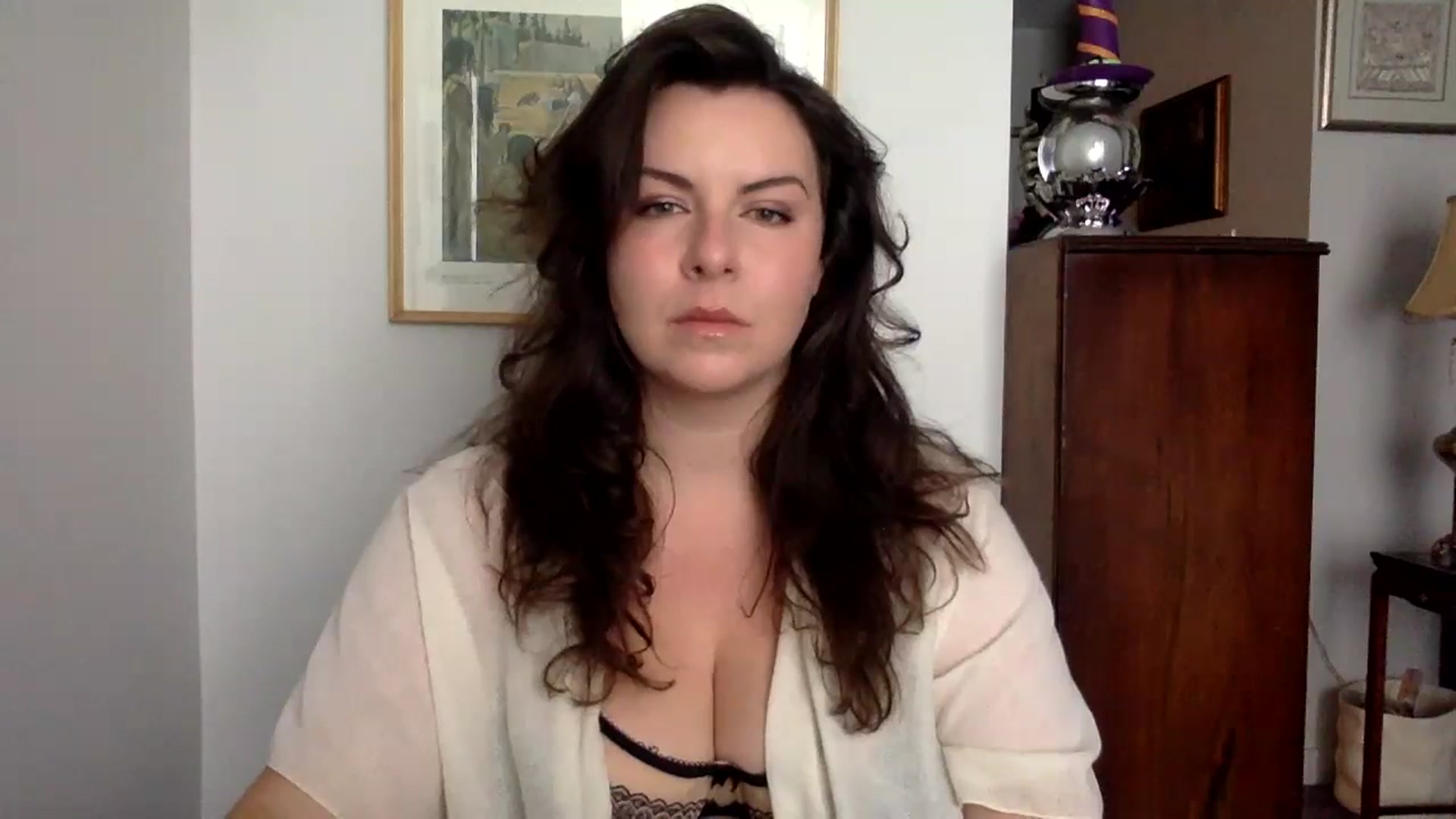 Gallery image thumbnail from EmilyHart's myfreecams stream on, 10/30/2024, 16:38 image 14 of 20