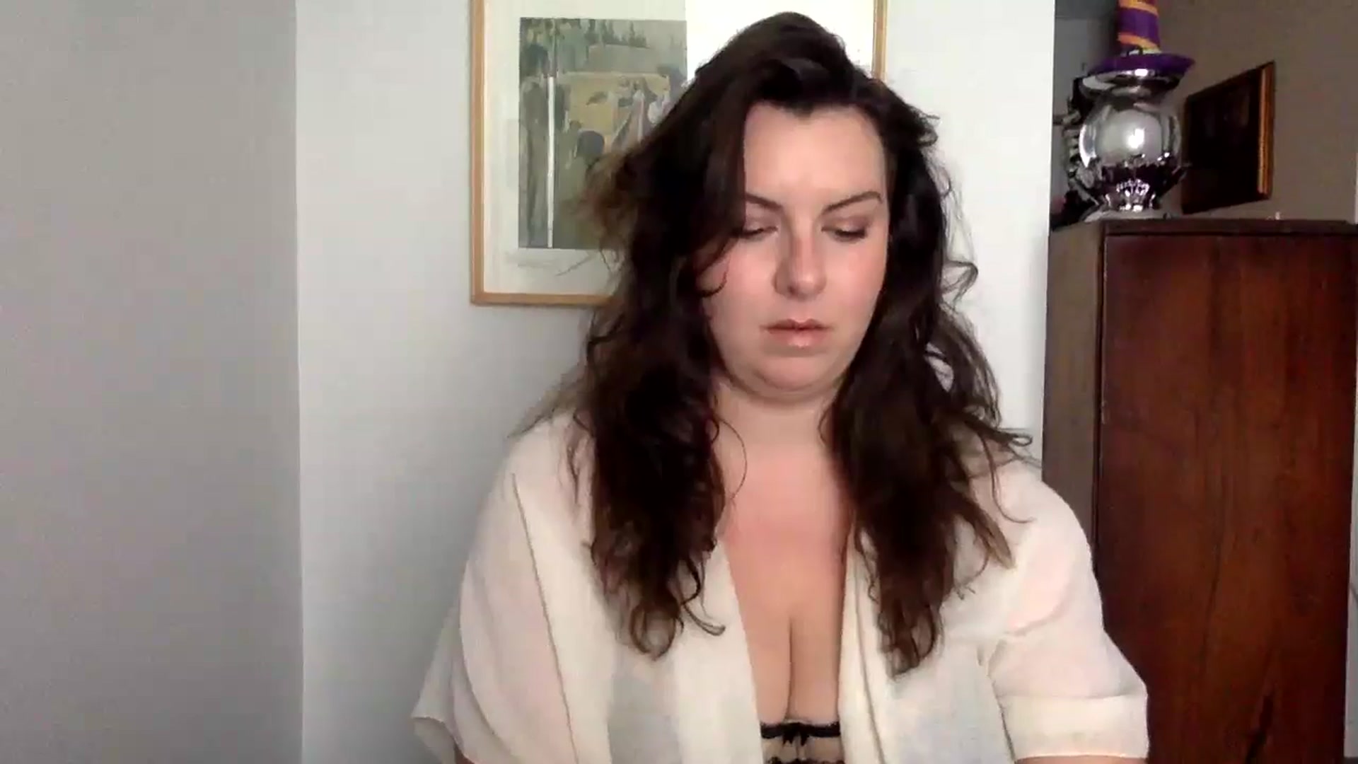 Gallery image thumbnail from EmilyHart's myfreecams stream on, 10/30/2024, 16:38 image 11 of 20