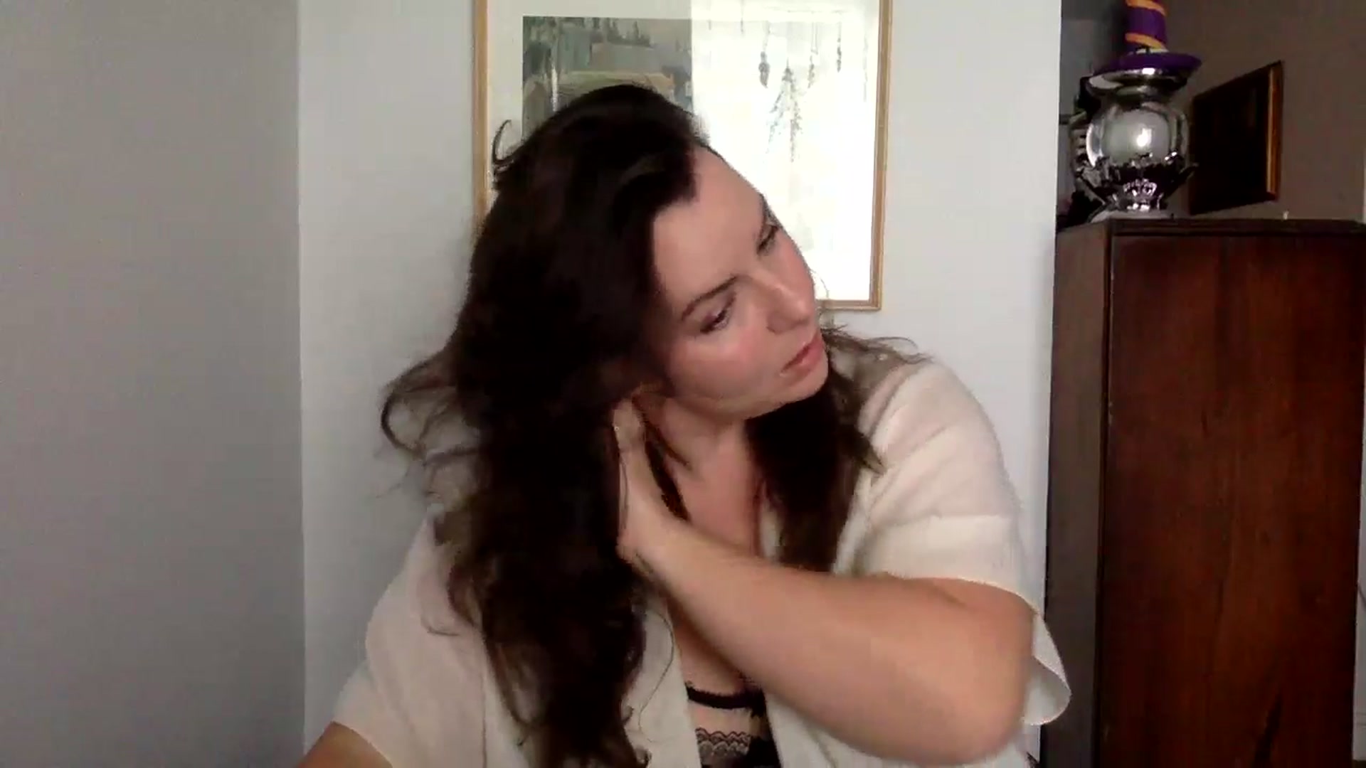 Gallery image thumbnail from EmilyHart's myfreecams stream on, 10/30/2024, 16:38 image 9 of 20