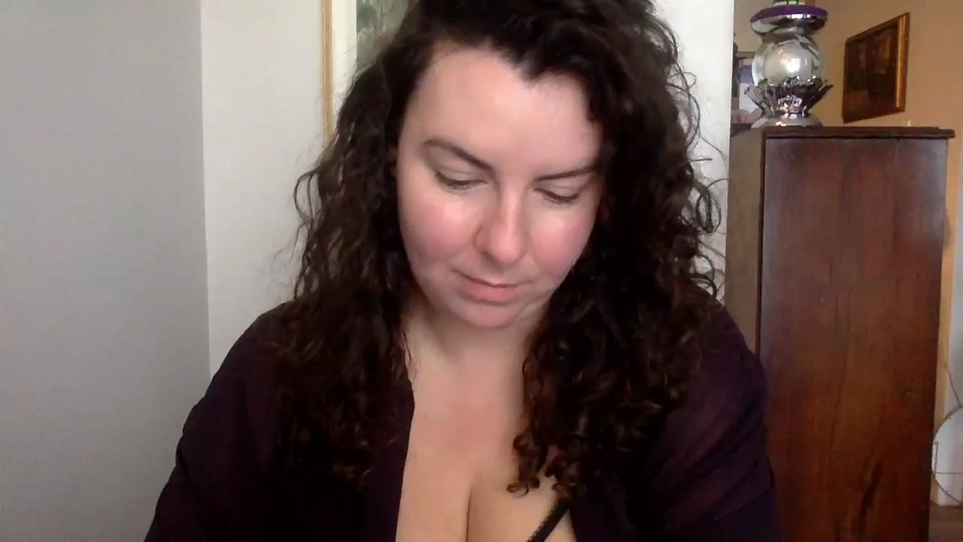 Gallery image thumbnail from EmilyHart's myfreecams stream on, 11/13/2024, 18:49 image 18 of 20