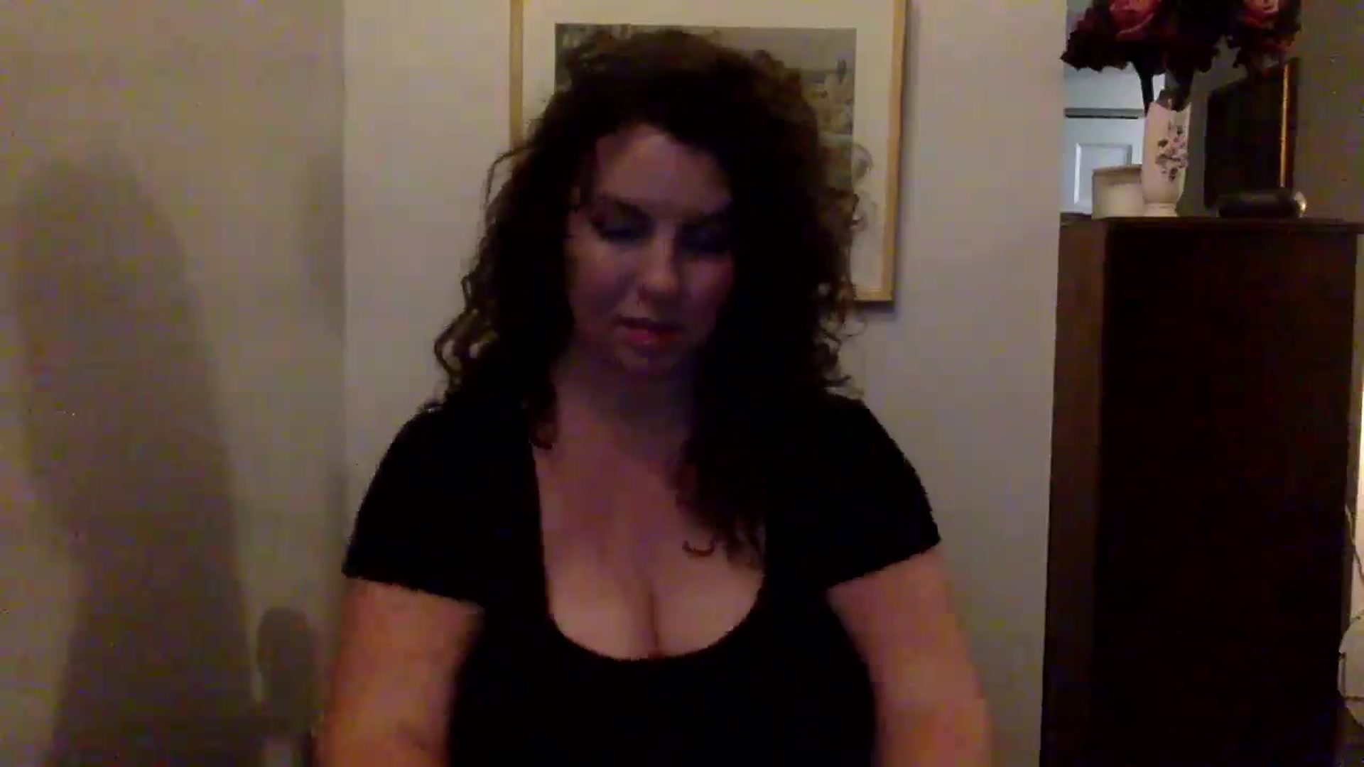 Gallery image thumbnail from EmilyHart's myfreecams stream on, 11/25/2024, 23:20 image 12 of 20