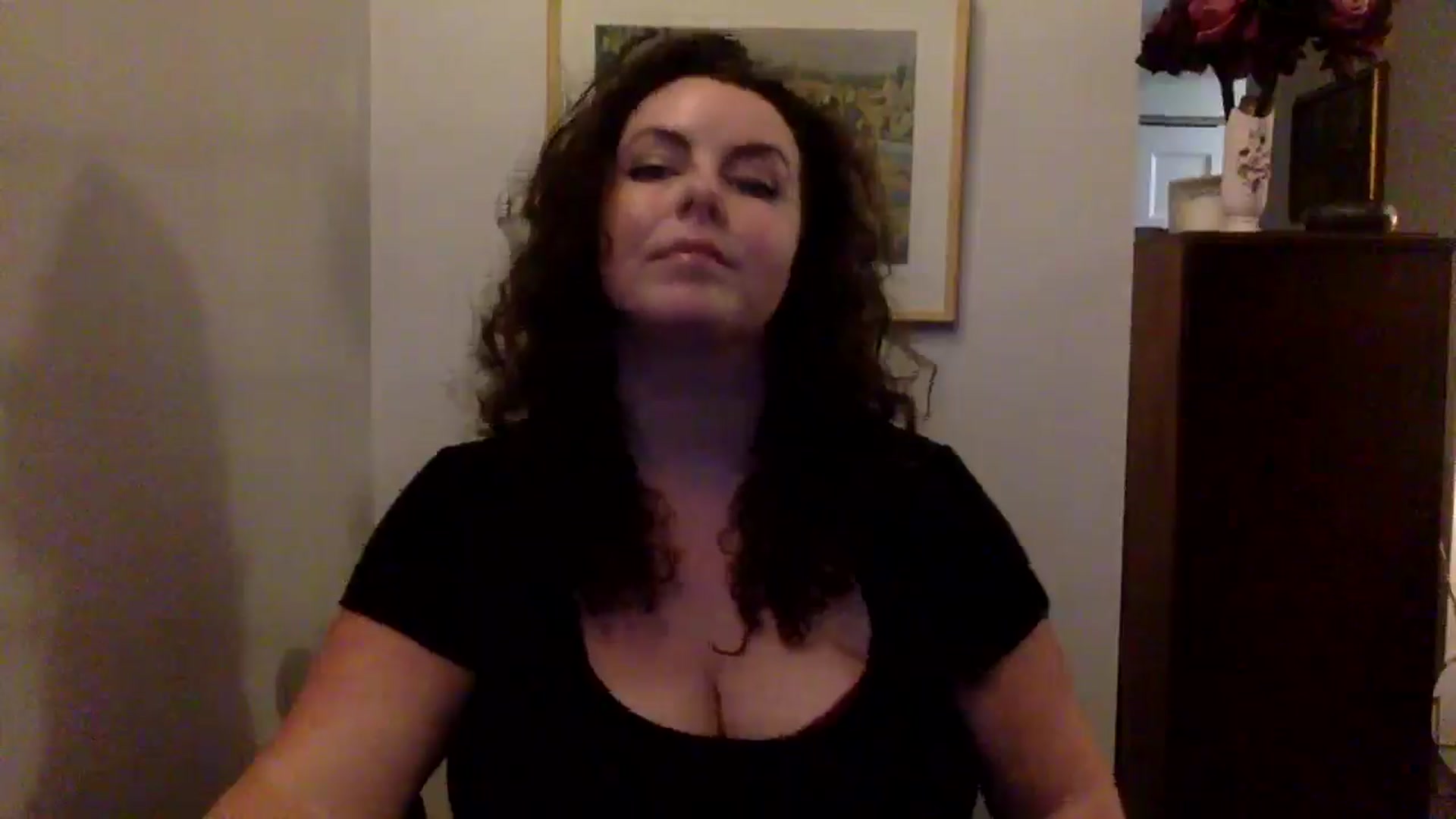 Gallery image thumbnail from EmilyHart's myfreecams stream on, 11/25/2024, 23:20 image 14 of 20