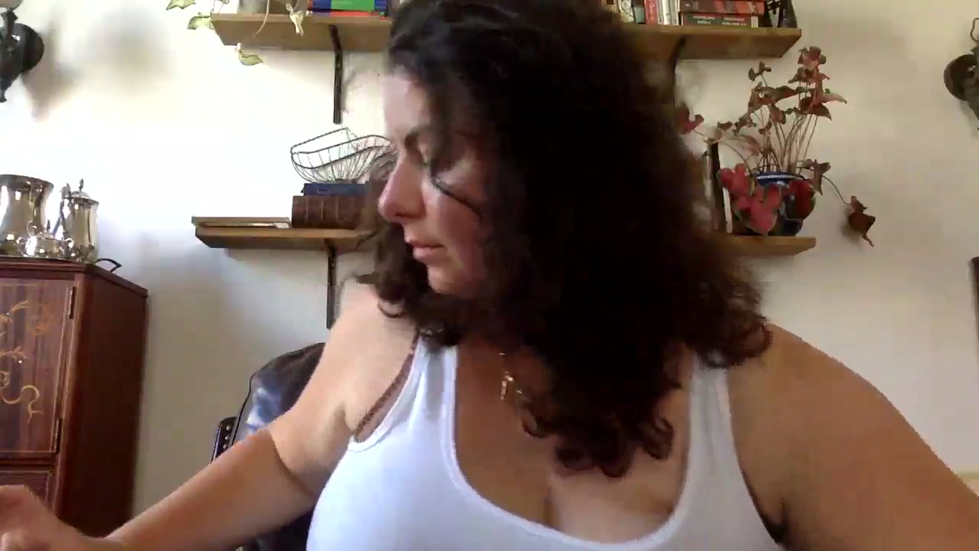 Gallery image thumbnail from EmilyHart's myfreecams stream on, 08/18/2025, 18:01 image 18 of 20