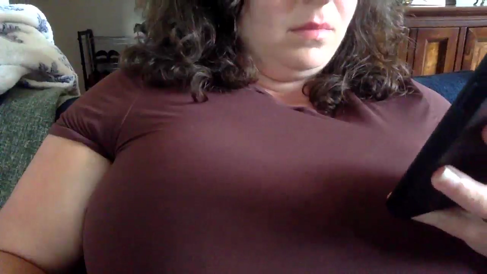 Gallery image thumbnail from EmilyHart's myfreecams stream on, 10/01/2025, 20:17 image 13 of 20