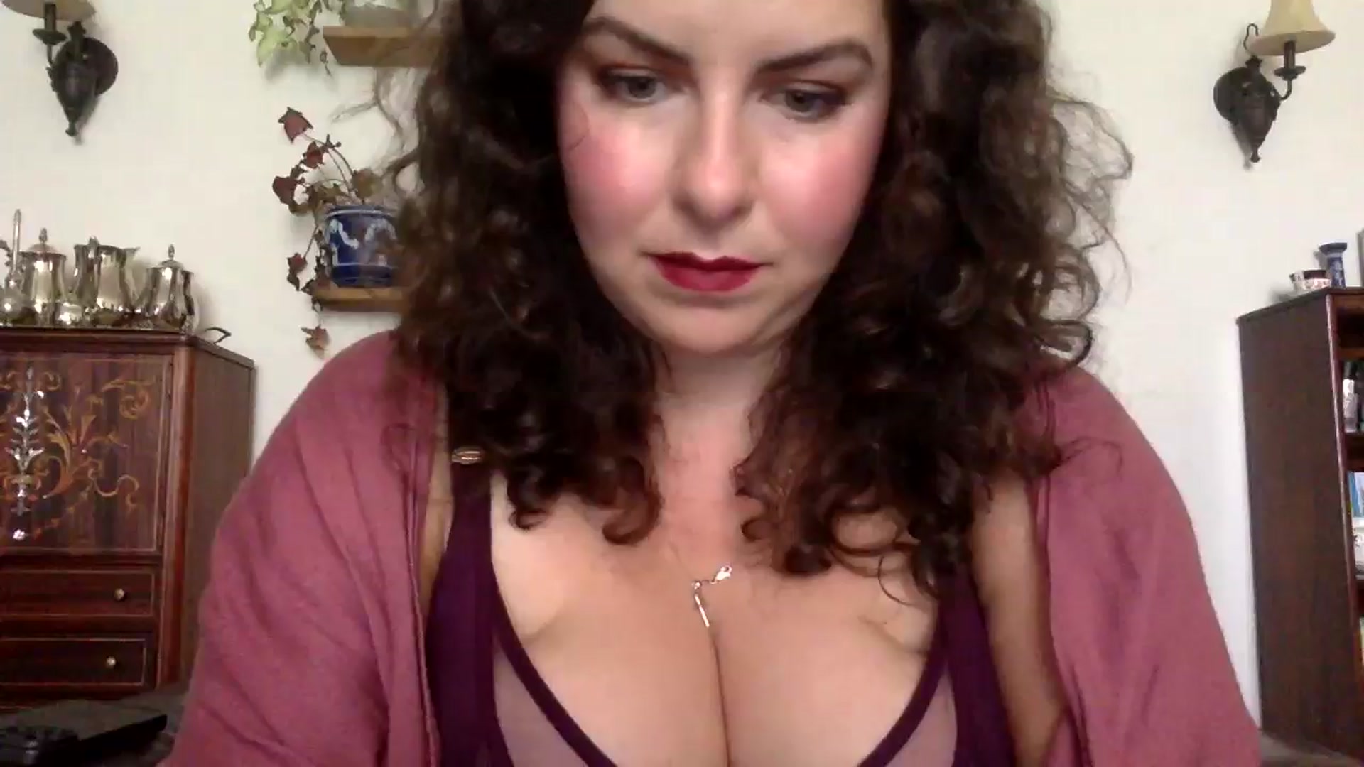 Gallery image thumbnail from EmilyHart's myfreecams stream on, 10/09/2025, 17:17 image 14 of 20