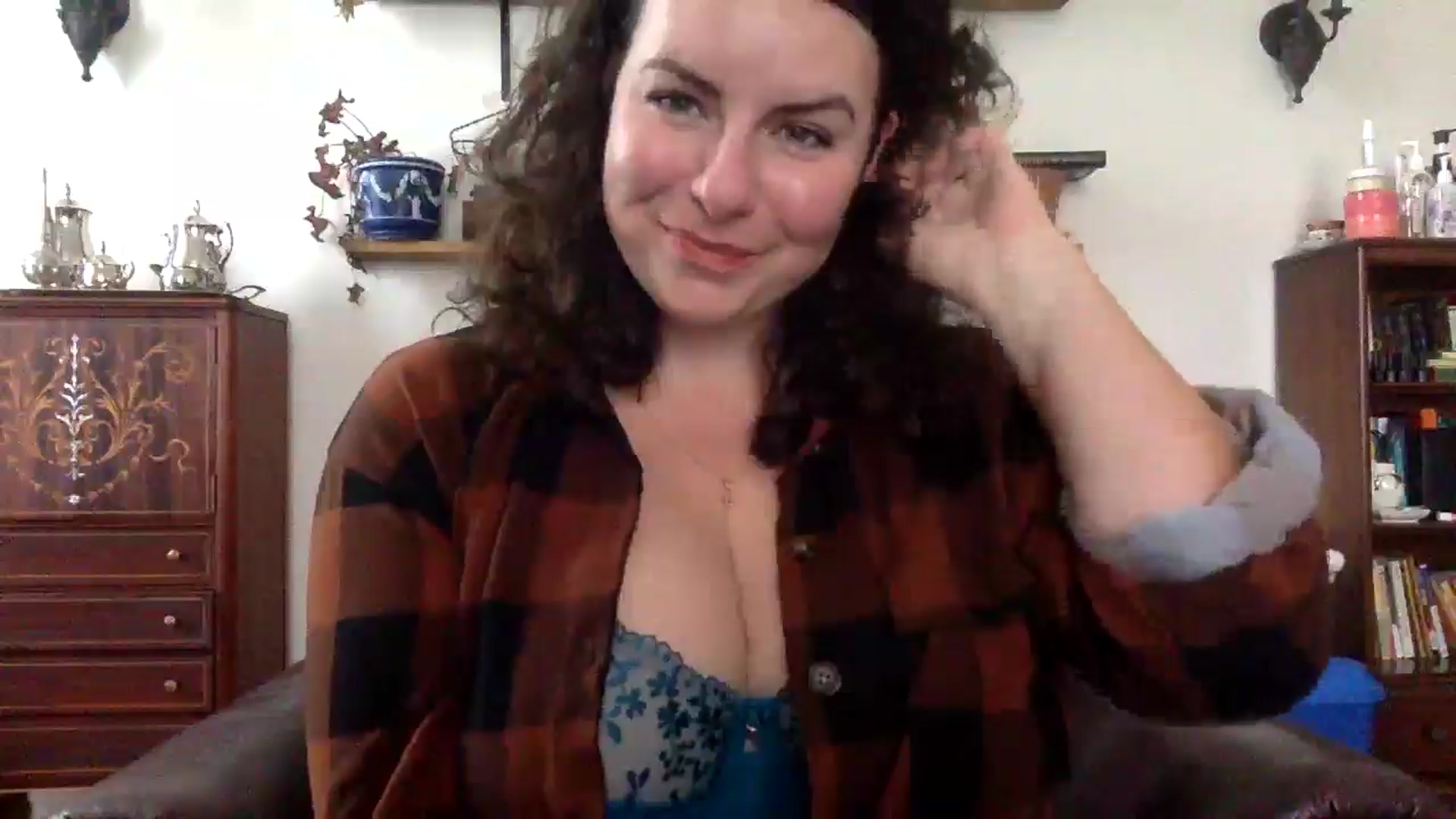 Gallery image thumbnail from EmilyHart's myfreecams stream on, 10/17/2025, 18:32 image 7 of 20