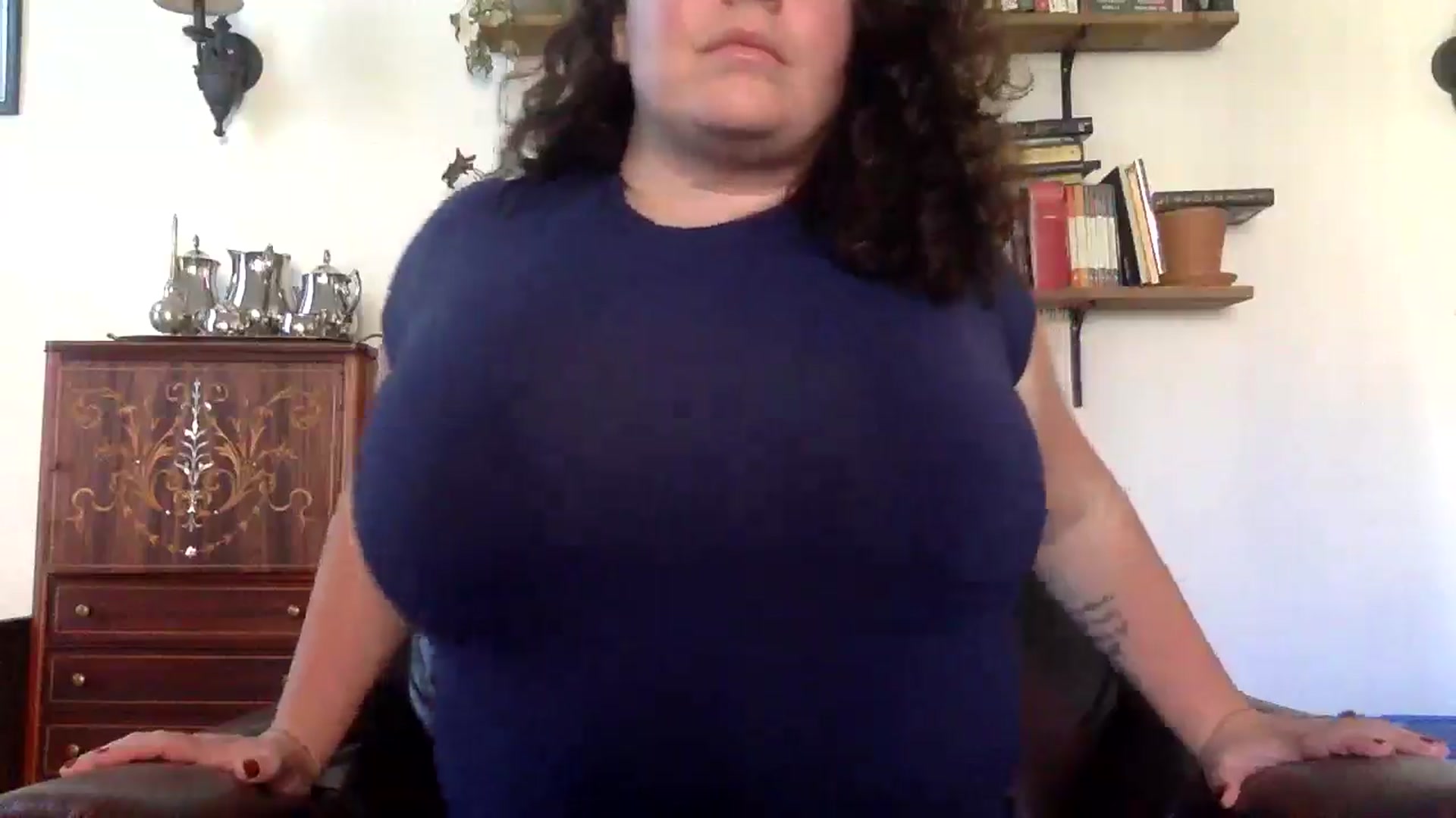 Gallery image thumbnail from EmilyHart's myfreecams stream on, 10/23/2025, 16:39 image 11 of 20