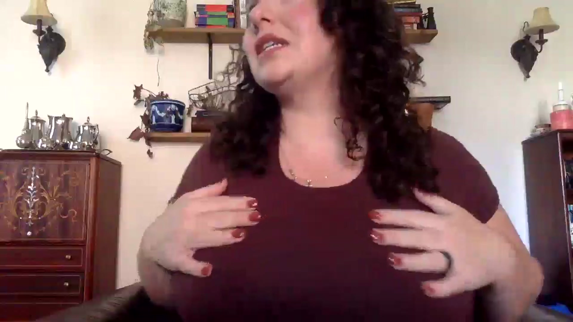 Gallery image thumbnail from EmilyHart's myfreecams stream on, 10/27/2025, 18:06 image 13 of 20