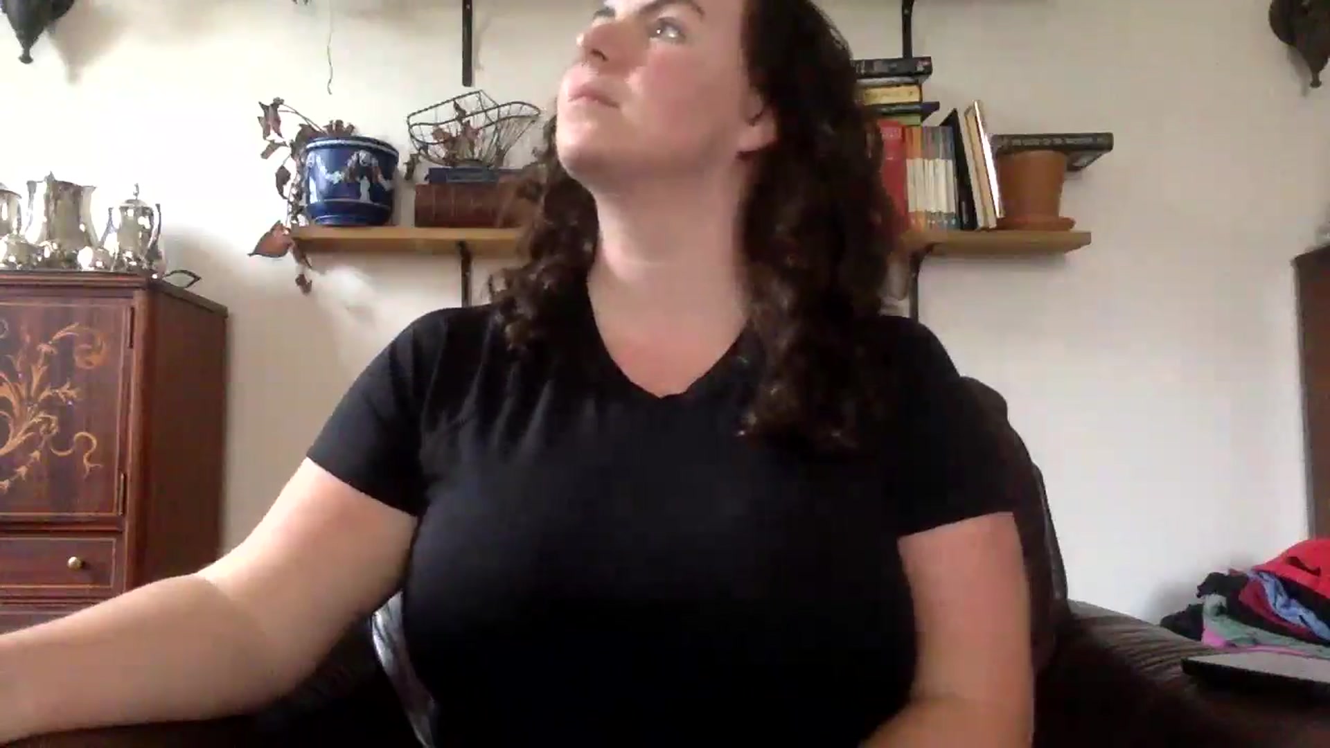 Gallery image thumbnail from EmilyHart's myfreecams stream on, 10/30/2025, 18:06 image 15 of 20