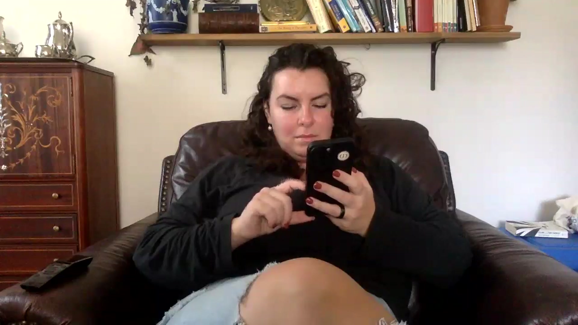Gallery image thumbnail from EmilyHart's myfreecams stream on, 11/03/2025, 19:23 image 12 of 20
