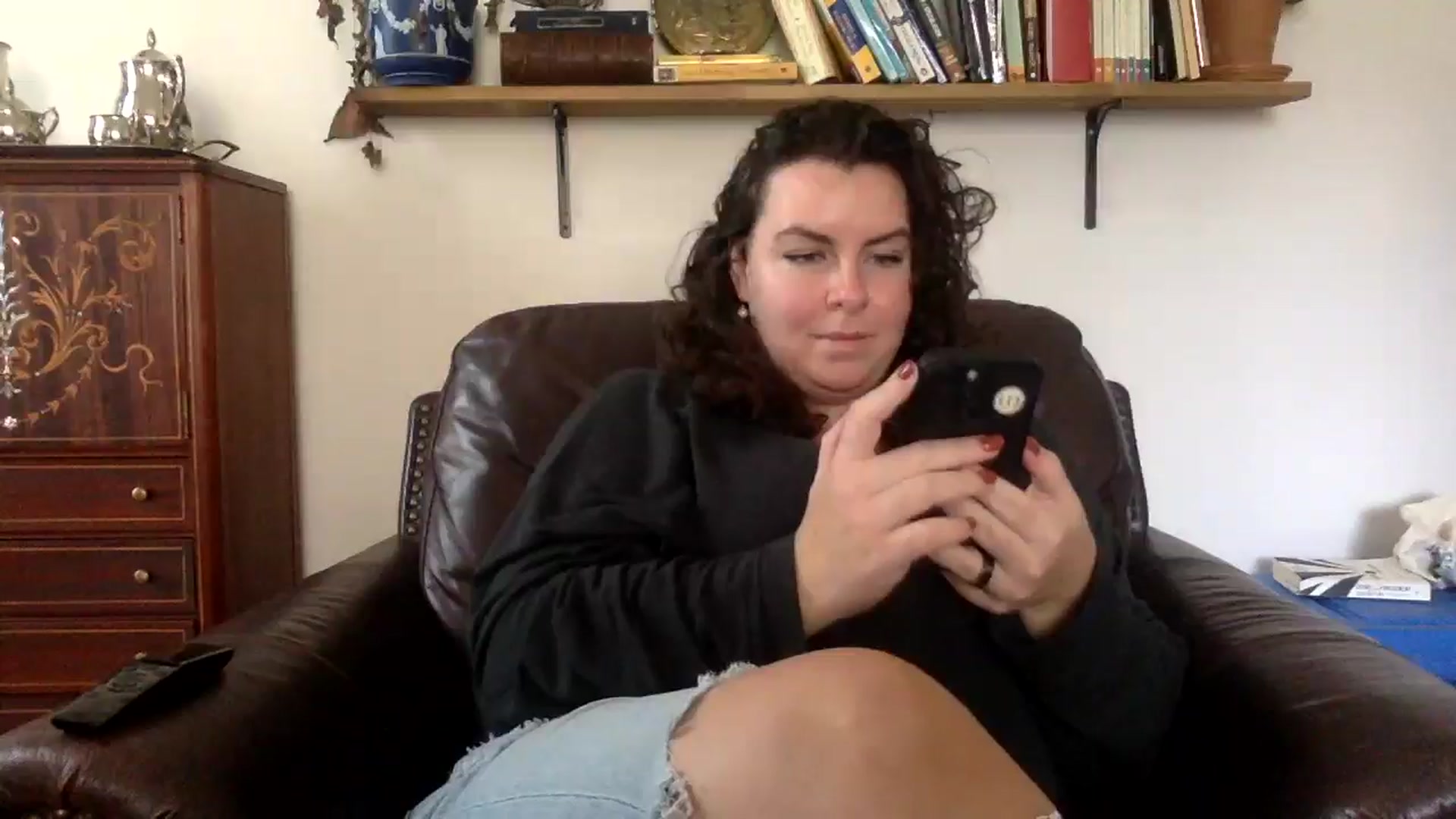 Gallery image thumbnail from EmilyHart's myfreecams stream on, 11/03/2025, 19:23 image 13 of 20