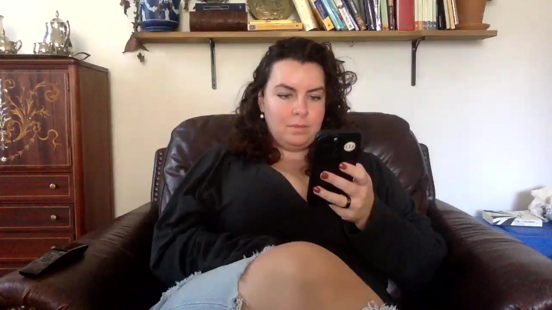 Gallery image thumbnail from EmilyHart's myfreecams stream on, 11/03/2025, 19:23 image 9 of 20