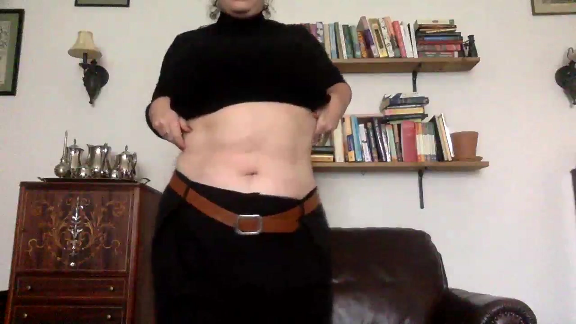 Gallery image thumbnail from EmilyHart's myfreecams stream on, 11/11/2025, 18:57 image 16 of 20